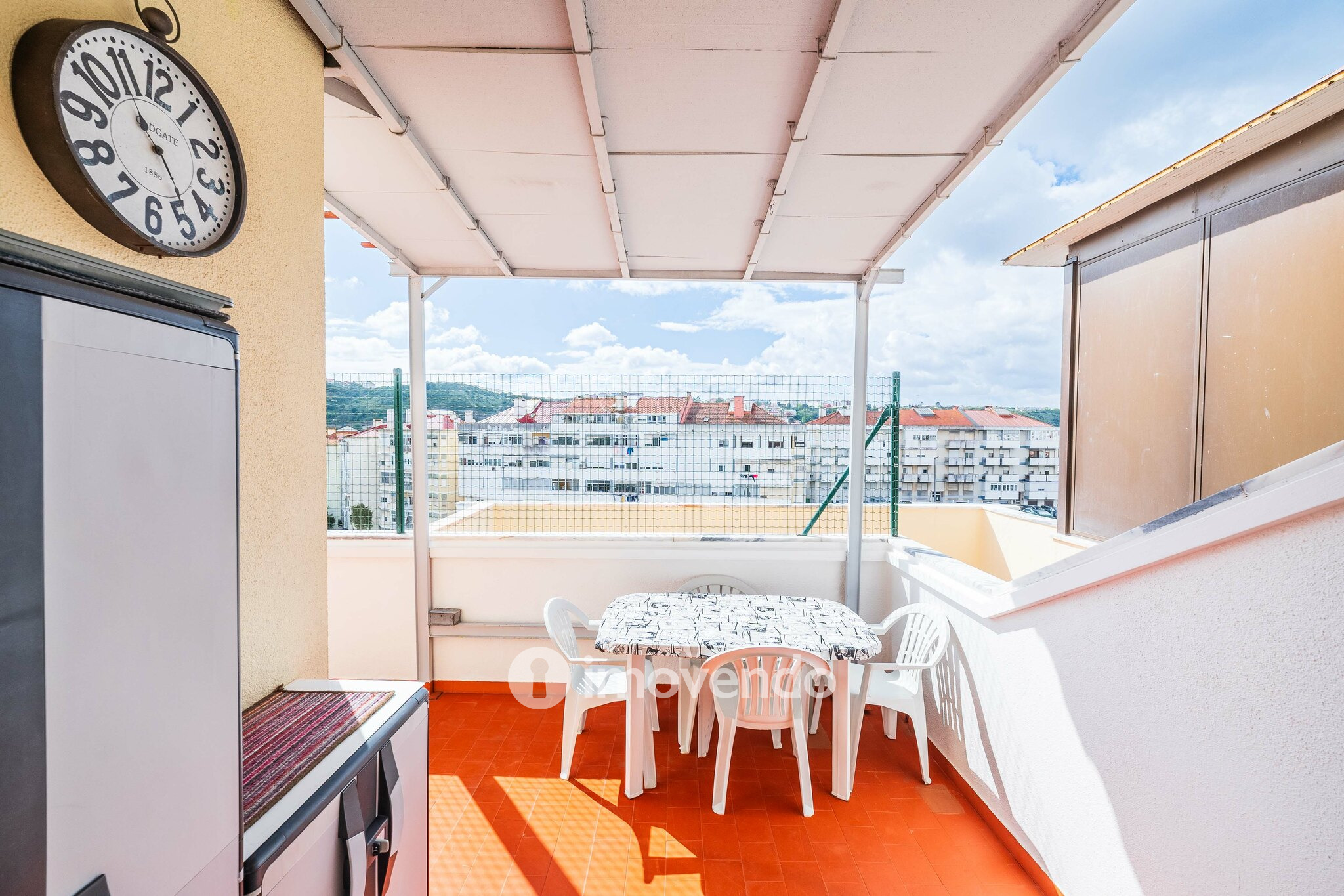 Apartamento T2 com terraço enorme, na Póvoa de Santo Adrião