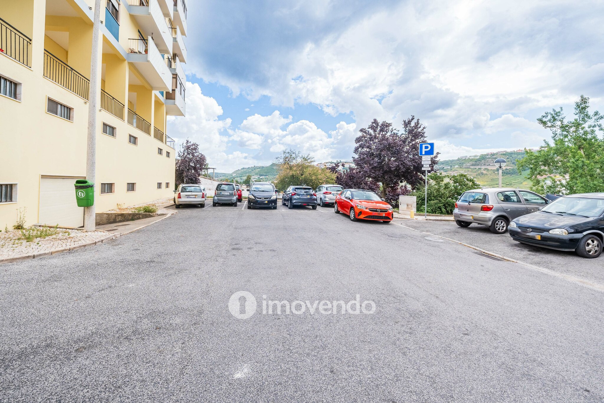 Apartamento T2 com terraço enorme, na Póvoa de Santo Adrião