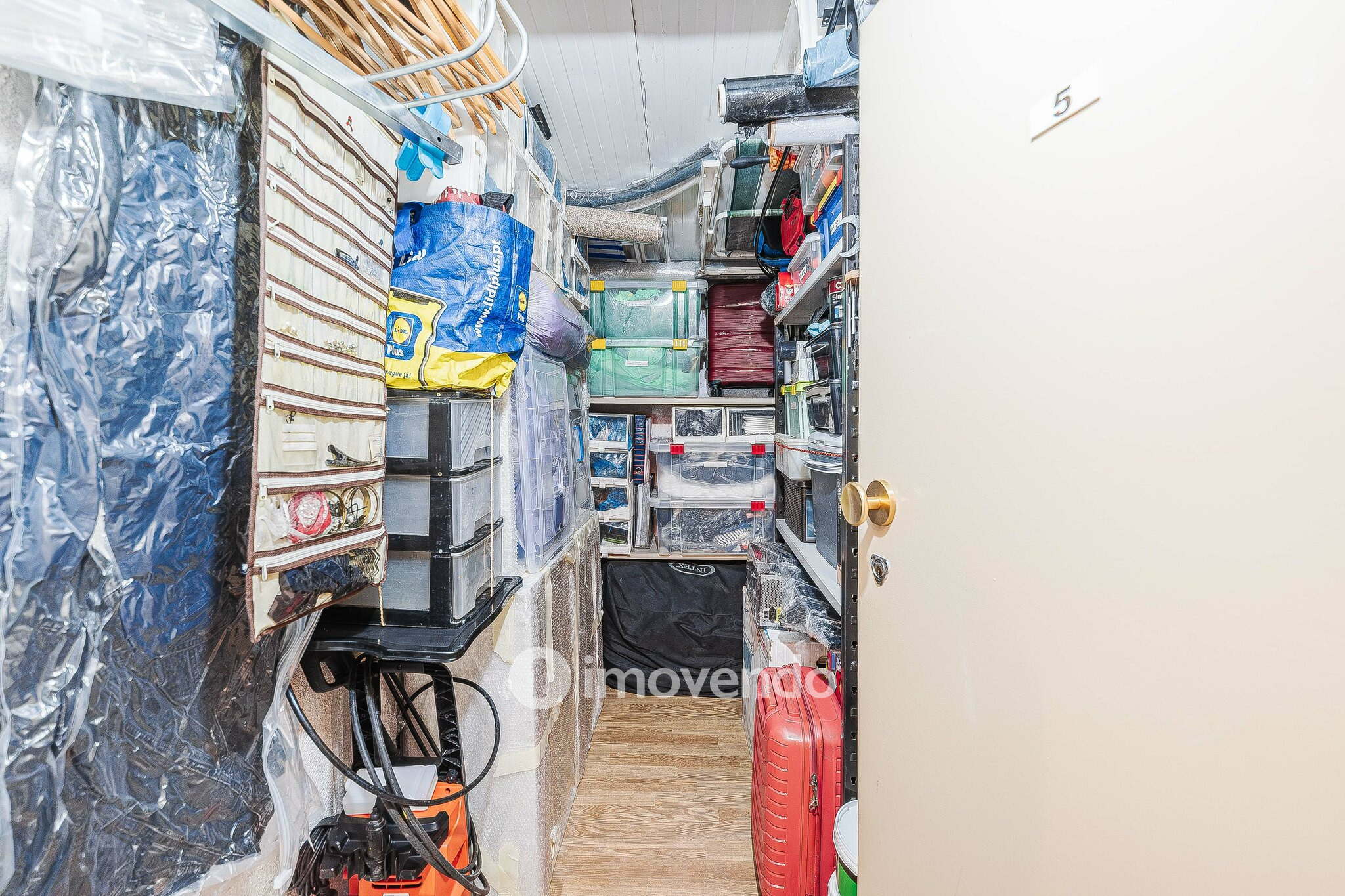 Apartamento T2 com terraço enorme, na Póvoa de Santo Adrião