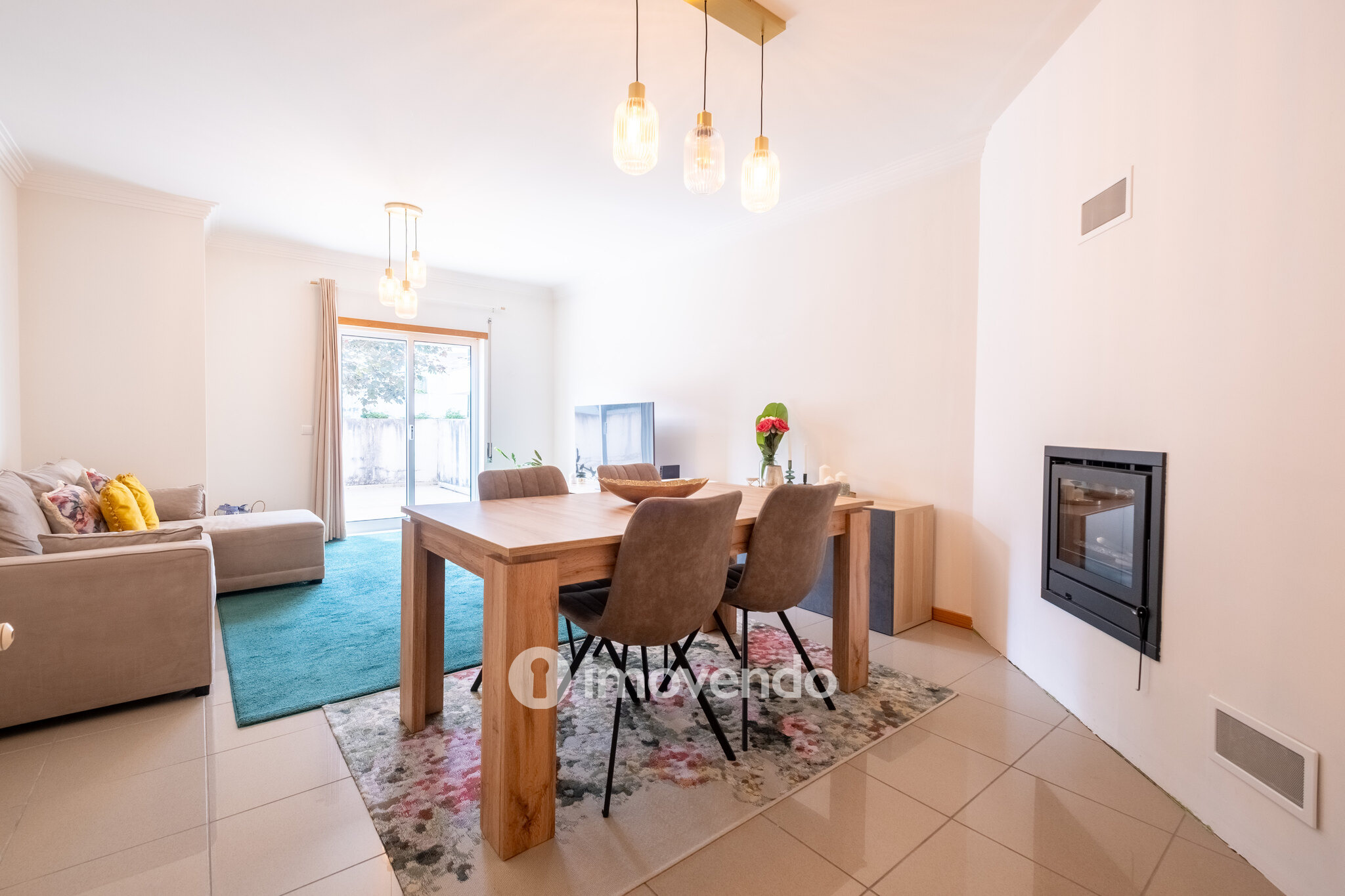 Apartamento T2 moderno, com garagem e terraço, em Condeixa-a-Nova