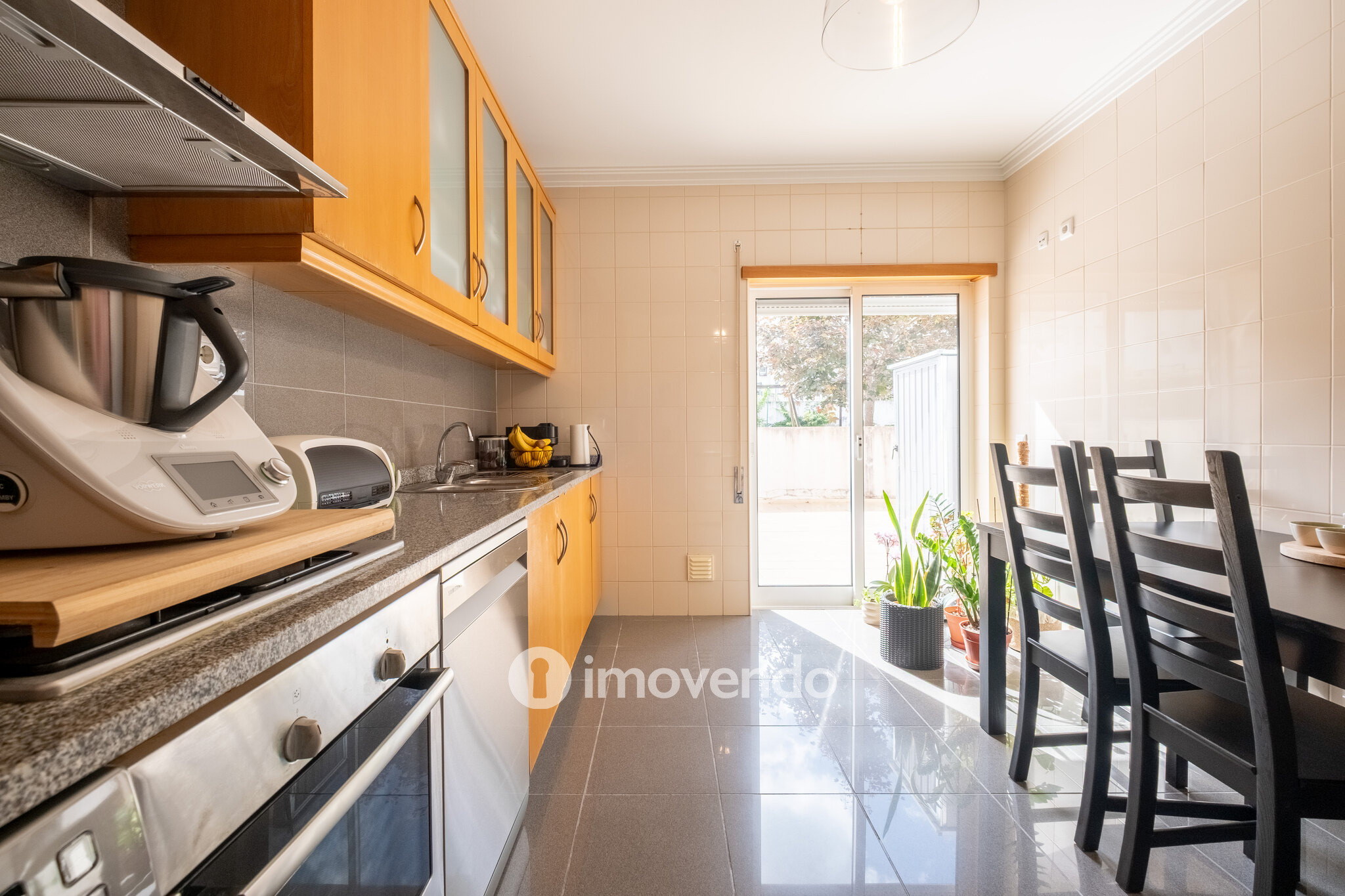Apartamento T2 moderno, com garagem e terraço, em Condeixa-a-Nova
