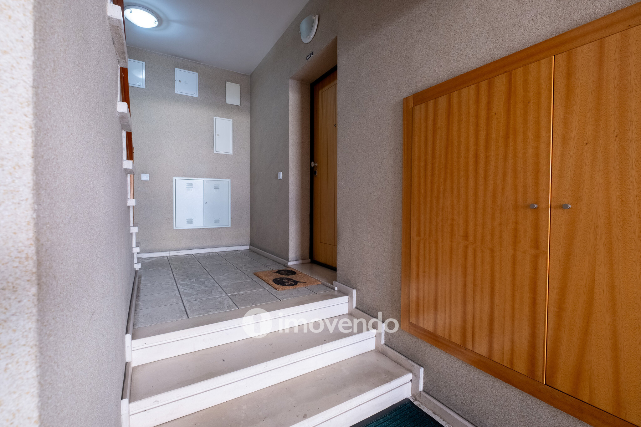 Apartamento T2 moderno, com garagem e terraço, em Condeixa-a-Nova