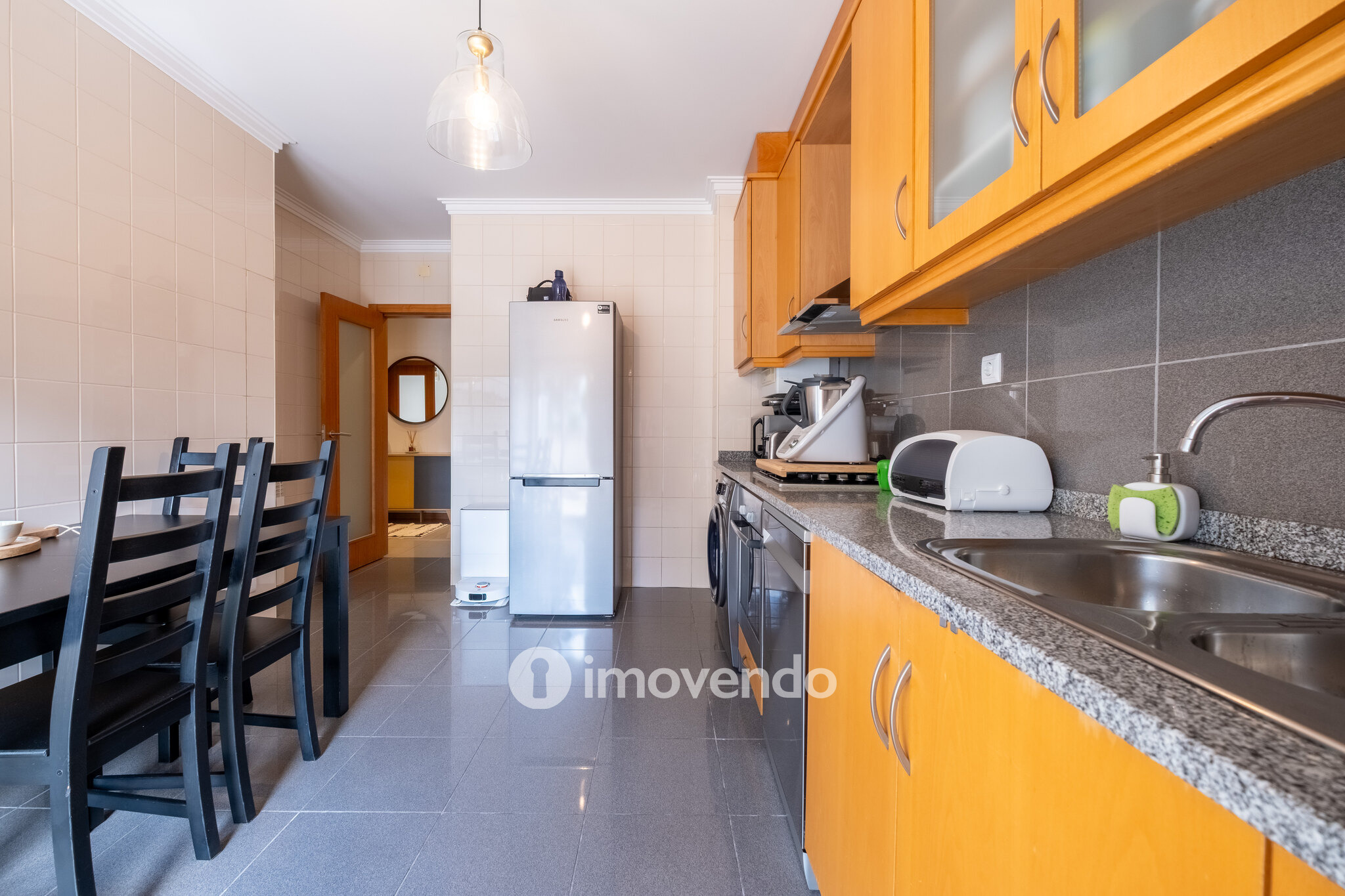 Apartamento T2 moderno, com garagem e terraço, em Condeixa-a-Nova