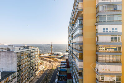 Apartamento T4, com vistas únicas sobre o Rio Tejo, em Cacilhas
