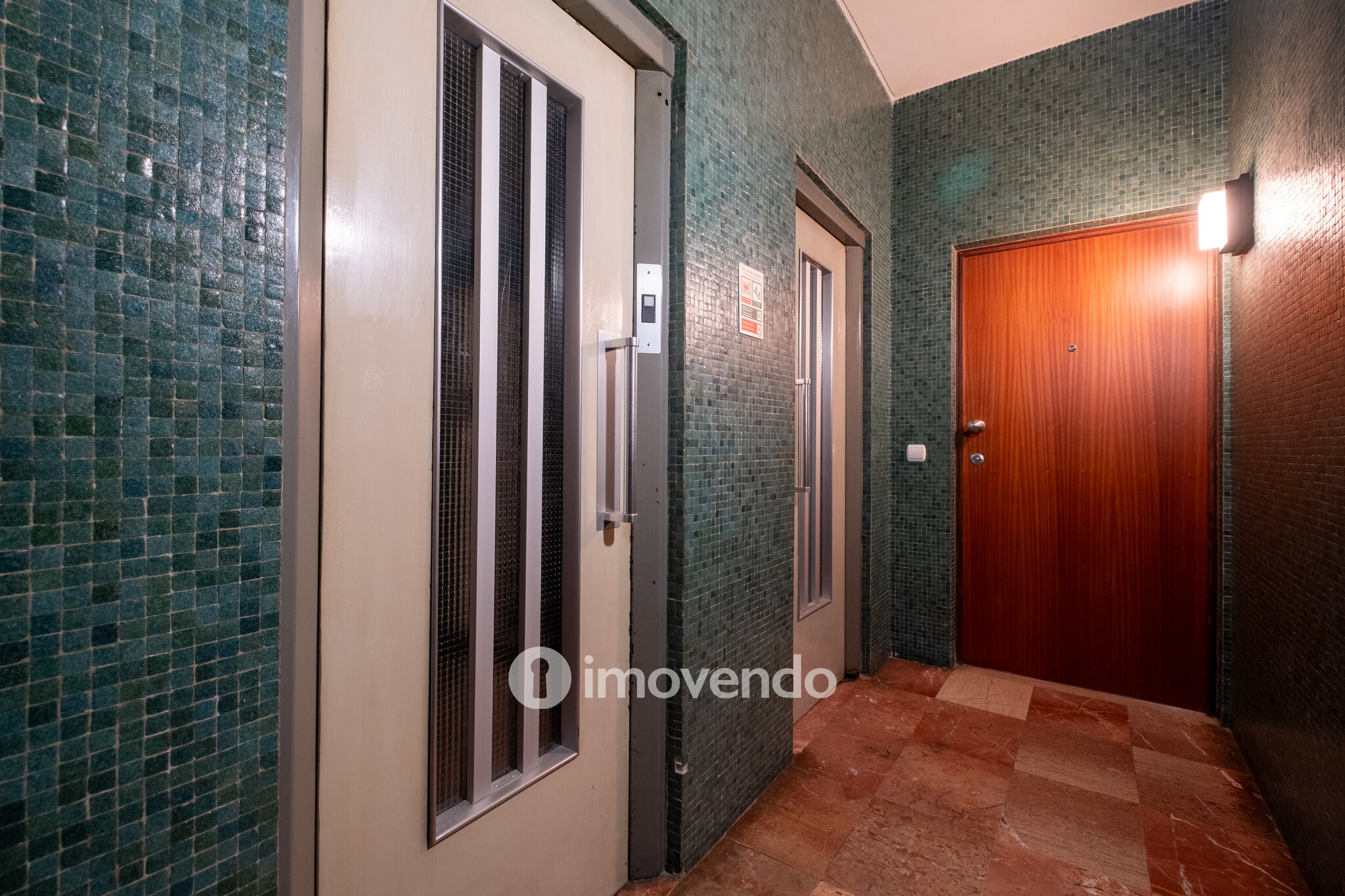 Apartamento T3+1 remodelado, no centro de Coimbra