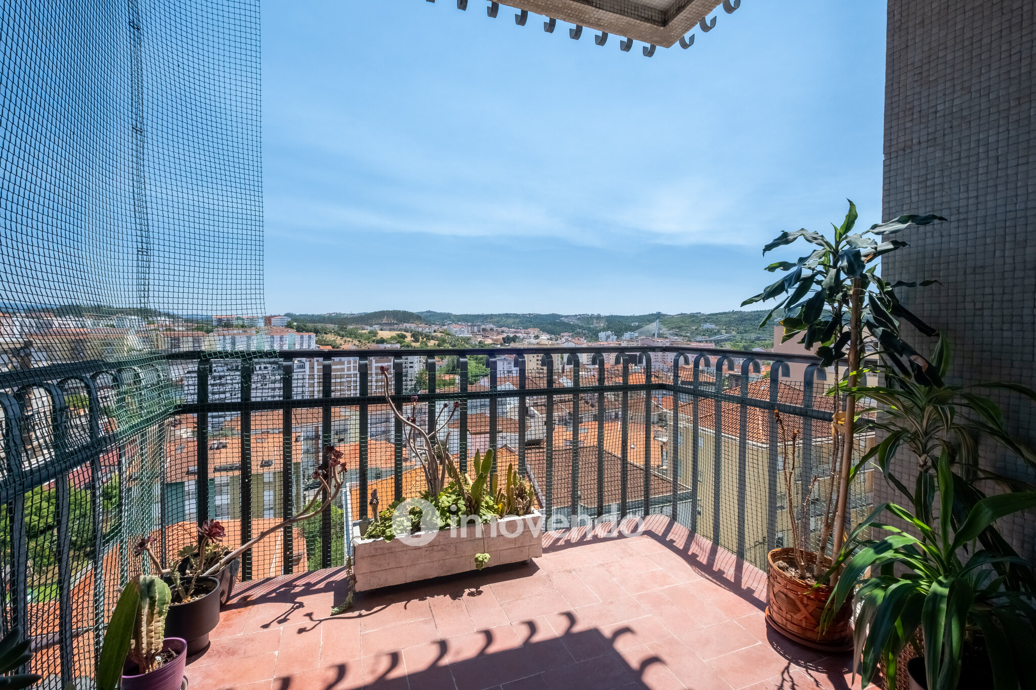 Apartamento T3+1 remodelado, no centro de Coimbra