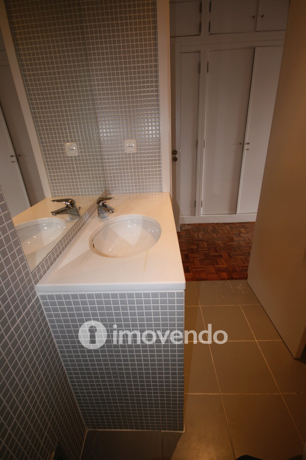 Apartamento T3+1 remodelado, no centro de Coimbra