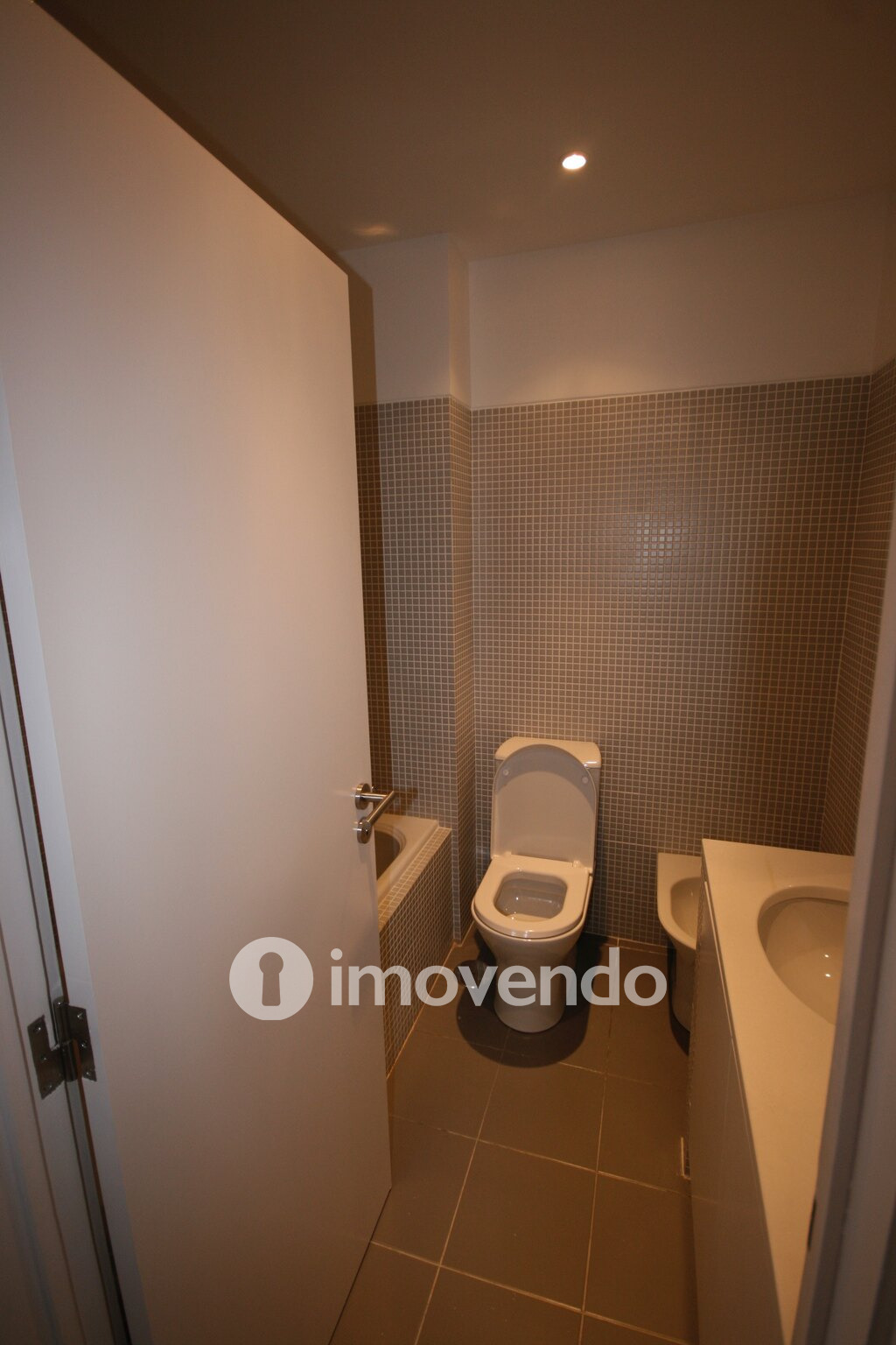 Apartamento T3+1 remodelado, no centro de Coimbra