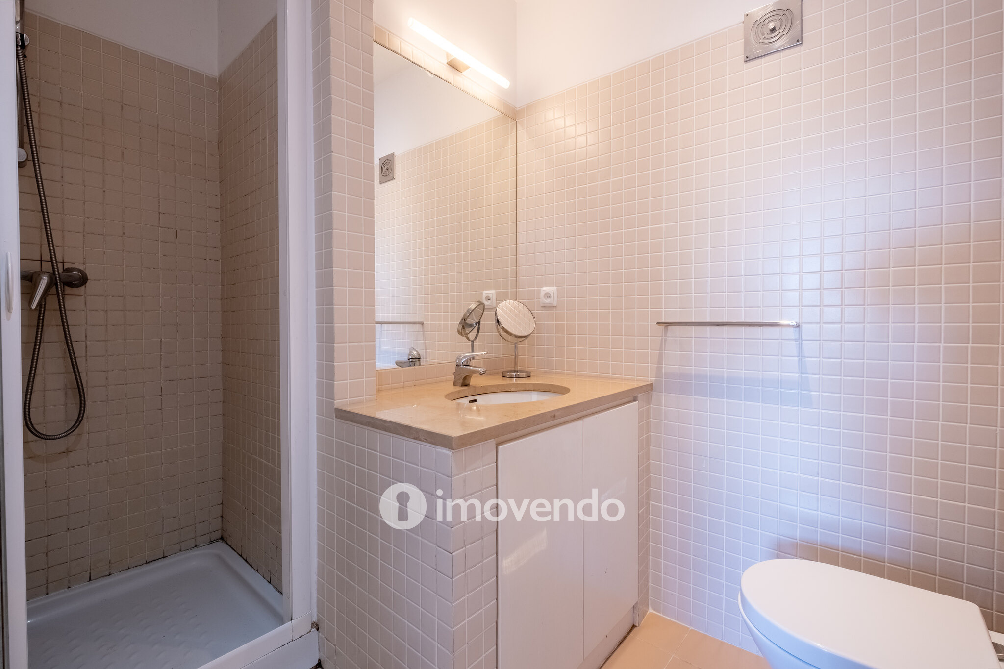 Apartamento T3+1 remodelado, no centro de Coimbra