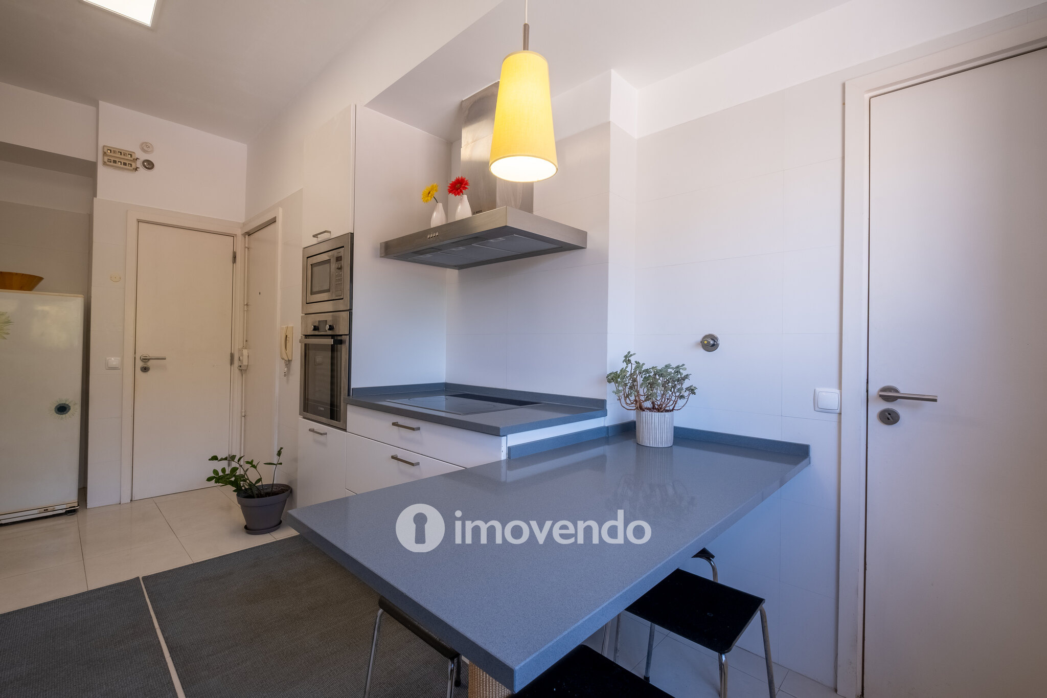 Apartamento T3+1 remodelado, no centro de Coimbra