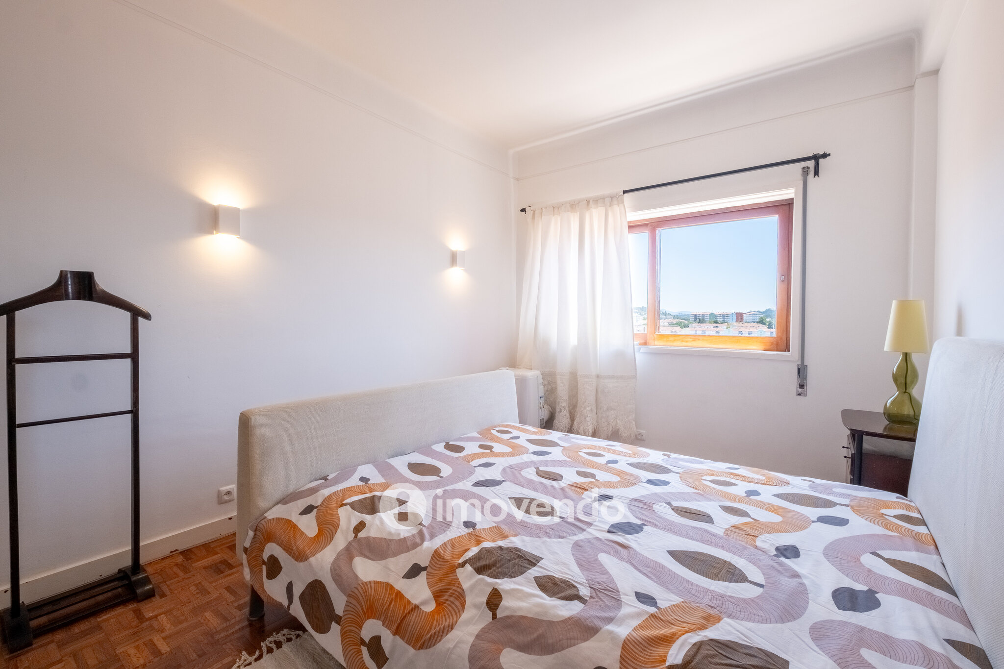 Apartamento T3+1 remodelado, no centro de Coimbra