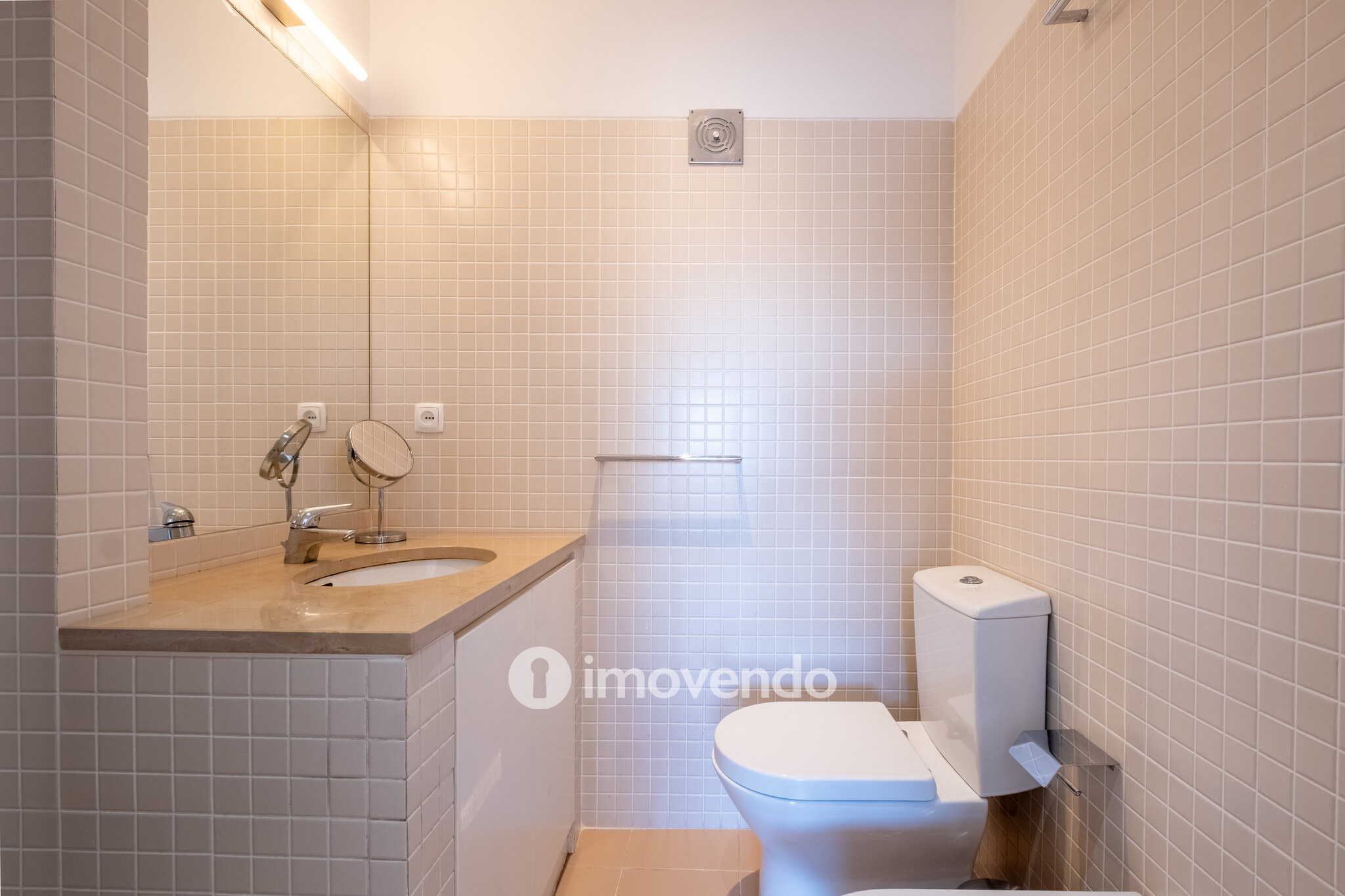 Apartamento T3+1 remodelado, no centro de Coimbra
