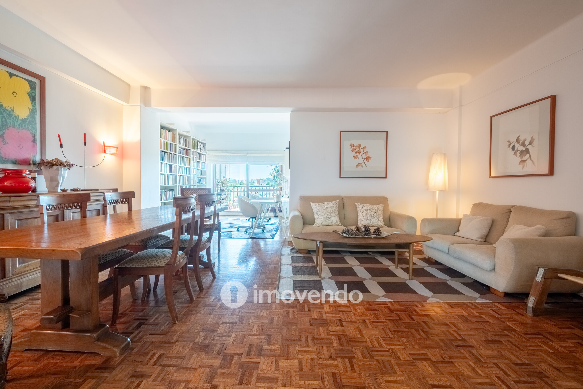 Apartamento T3+1 remodelado, no centro de Coimbra