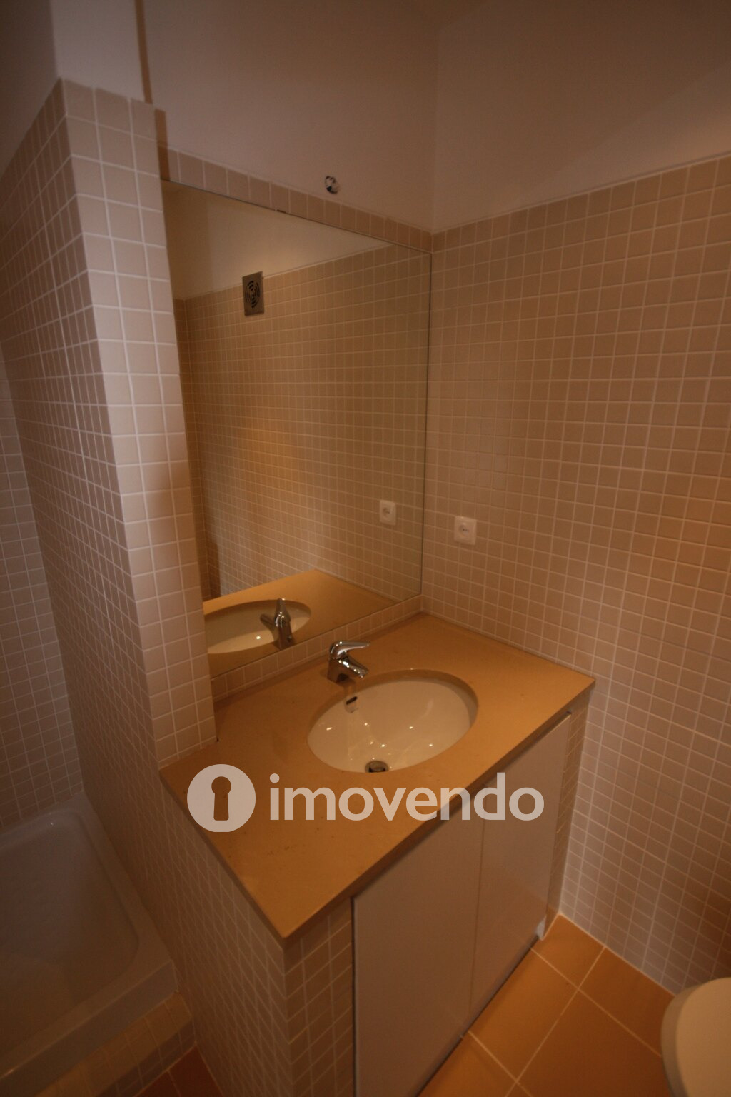 Apartamento T3+1 remodelado, no centro de Coimbra
