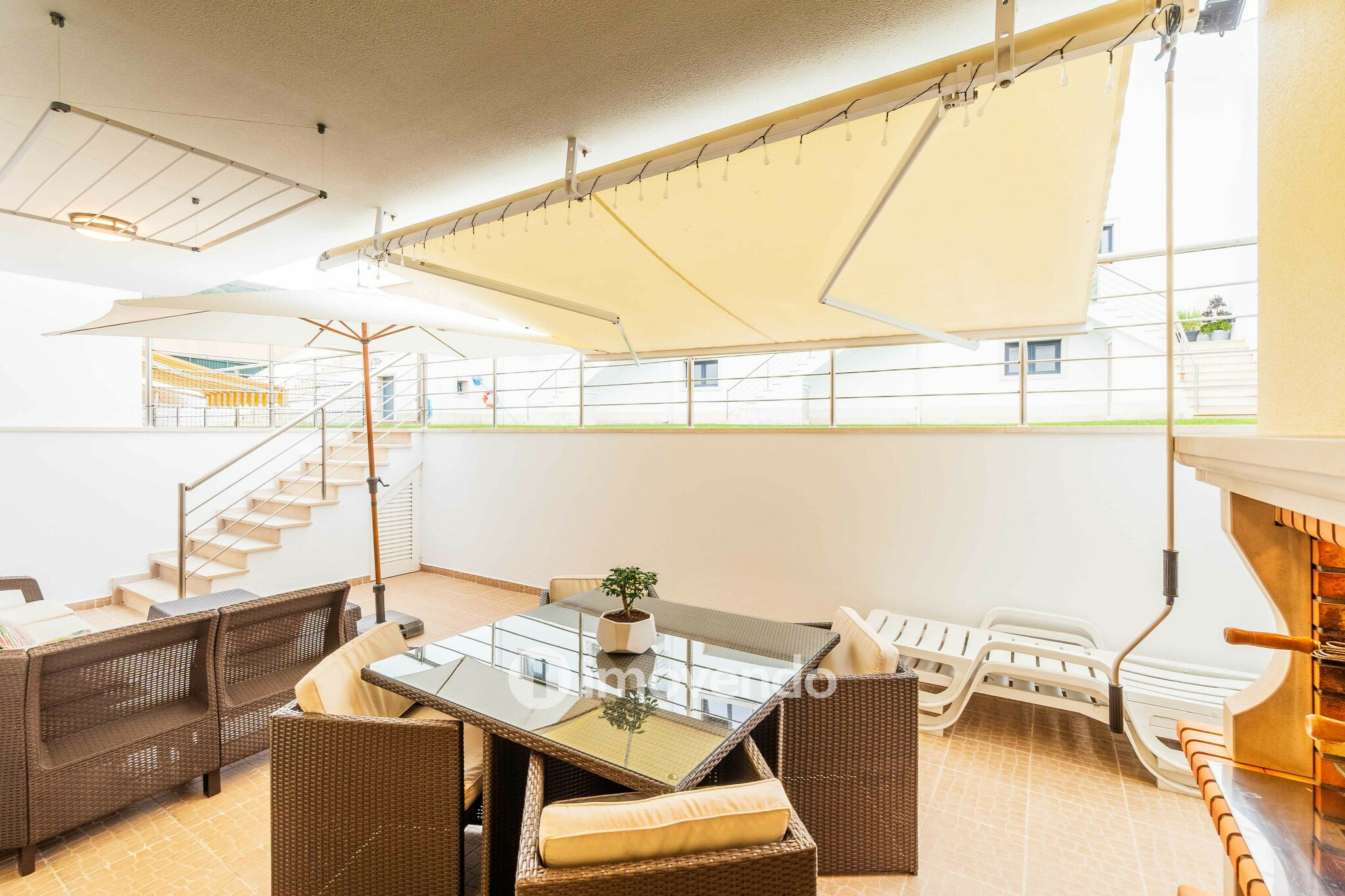 Moradia T3 com garagem, num condomínio com piscina, em Bucelas