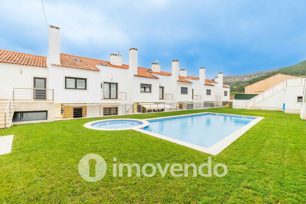 Moradia T3 em Loures, Bucelas com 179 m<sup>2</sup> por 580.000