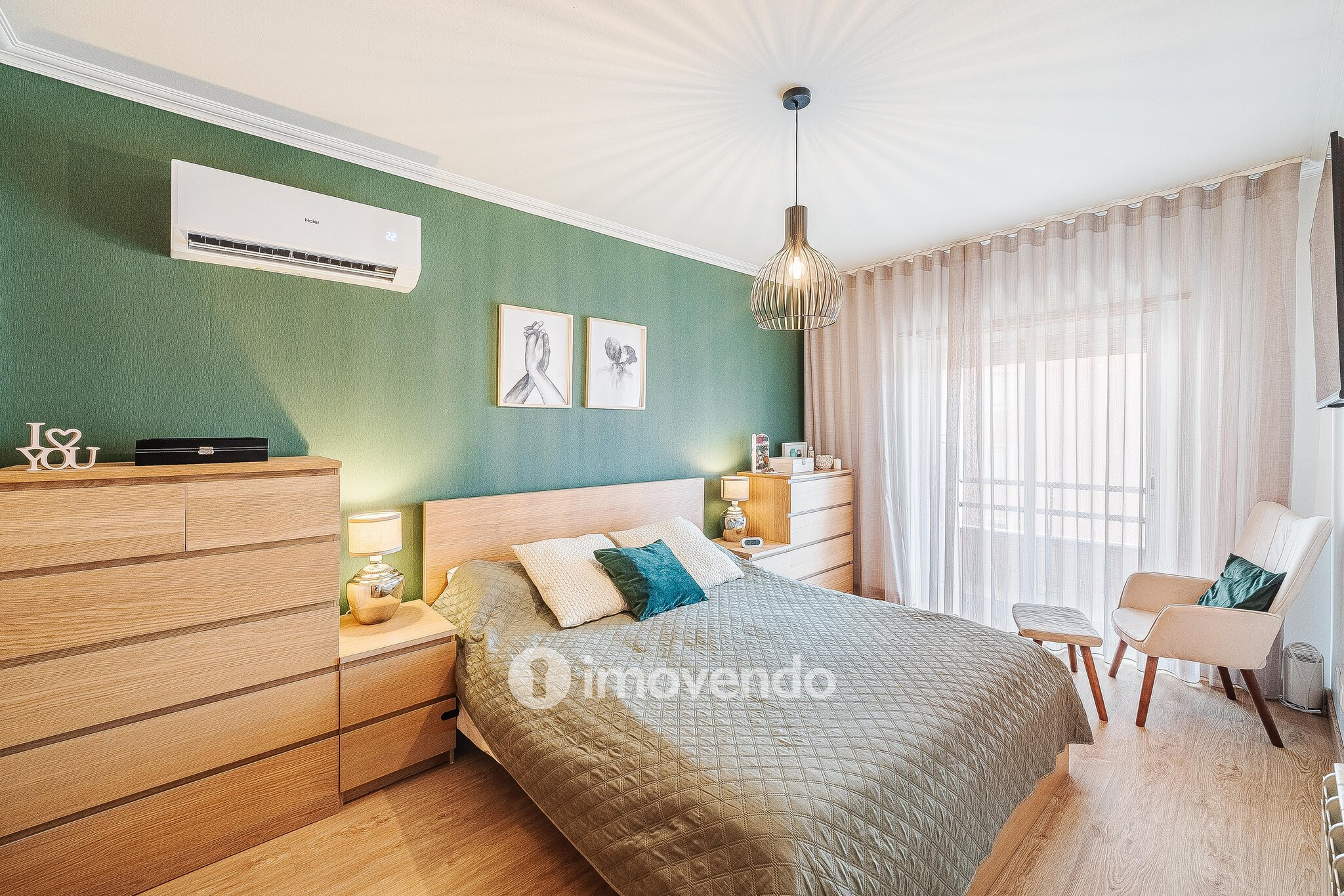 Apartamento T3 com estacionamento e cozinha equipada, em Tercena