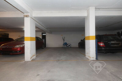Apartamento T3, com lugar de estacionamento e áreas amplas, no Montijo