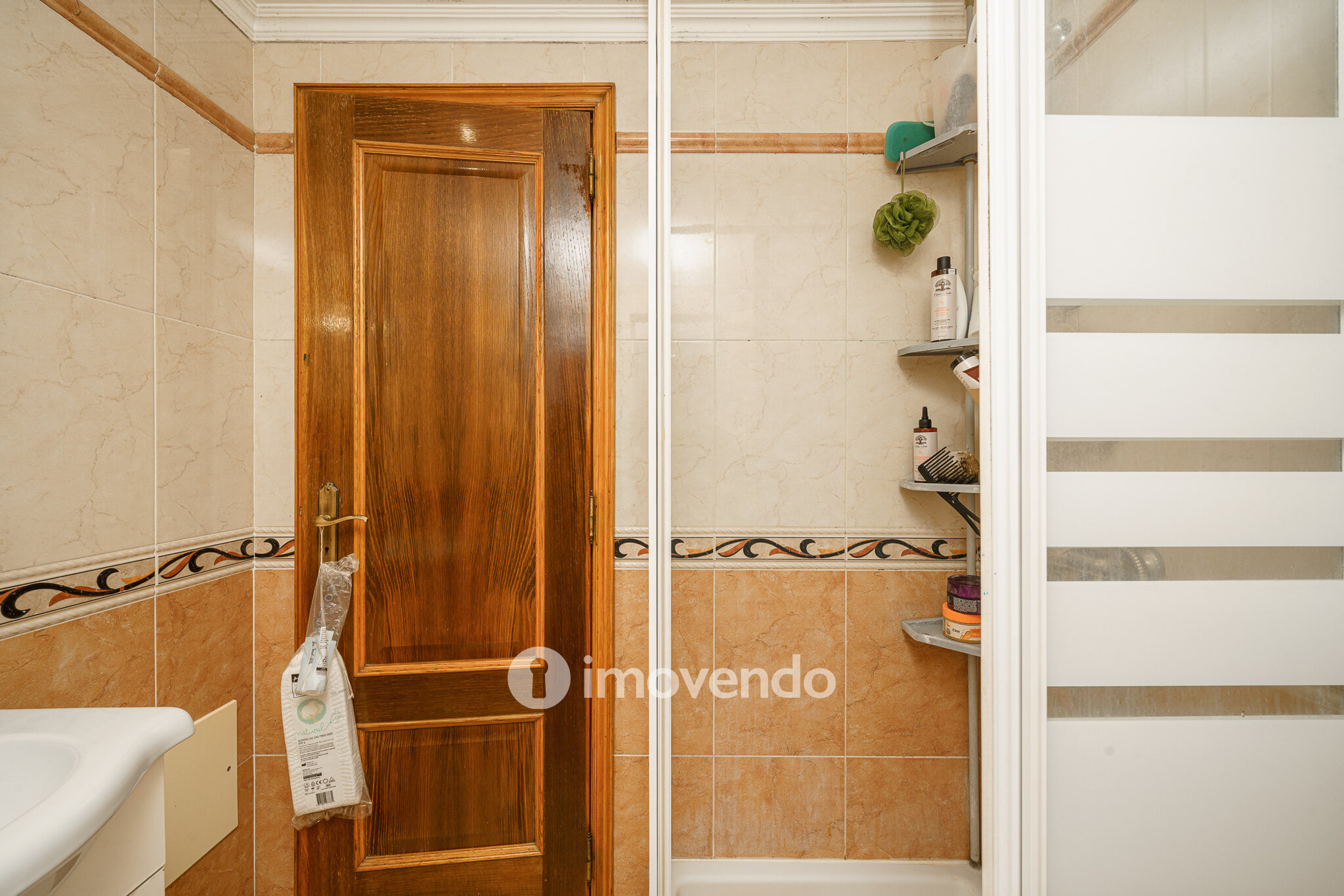 Moradia T3 com garagem e jardim, em Corroios