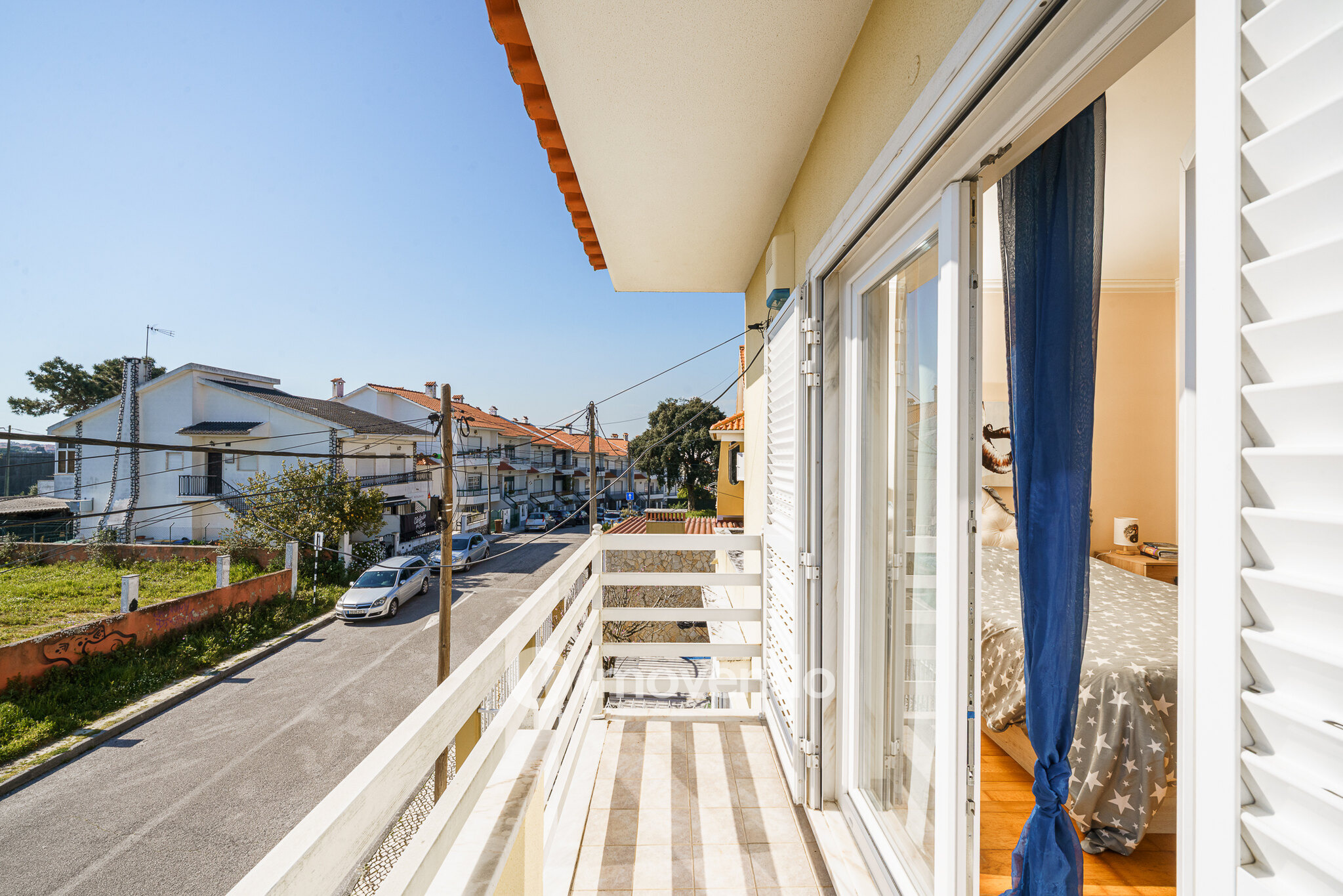 Moradia T3 com garagem e jardim, em Corroios