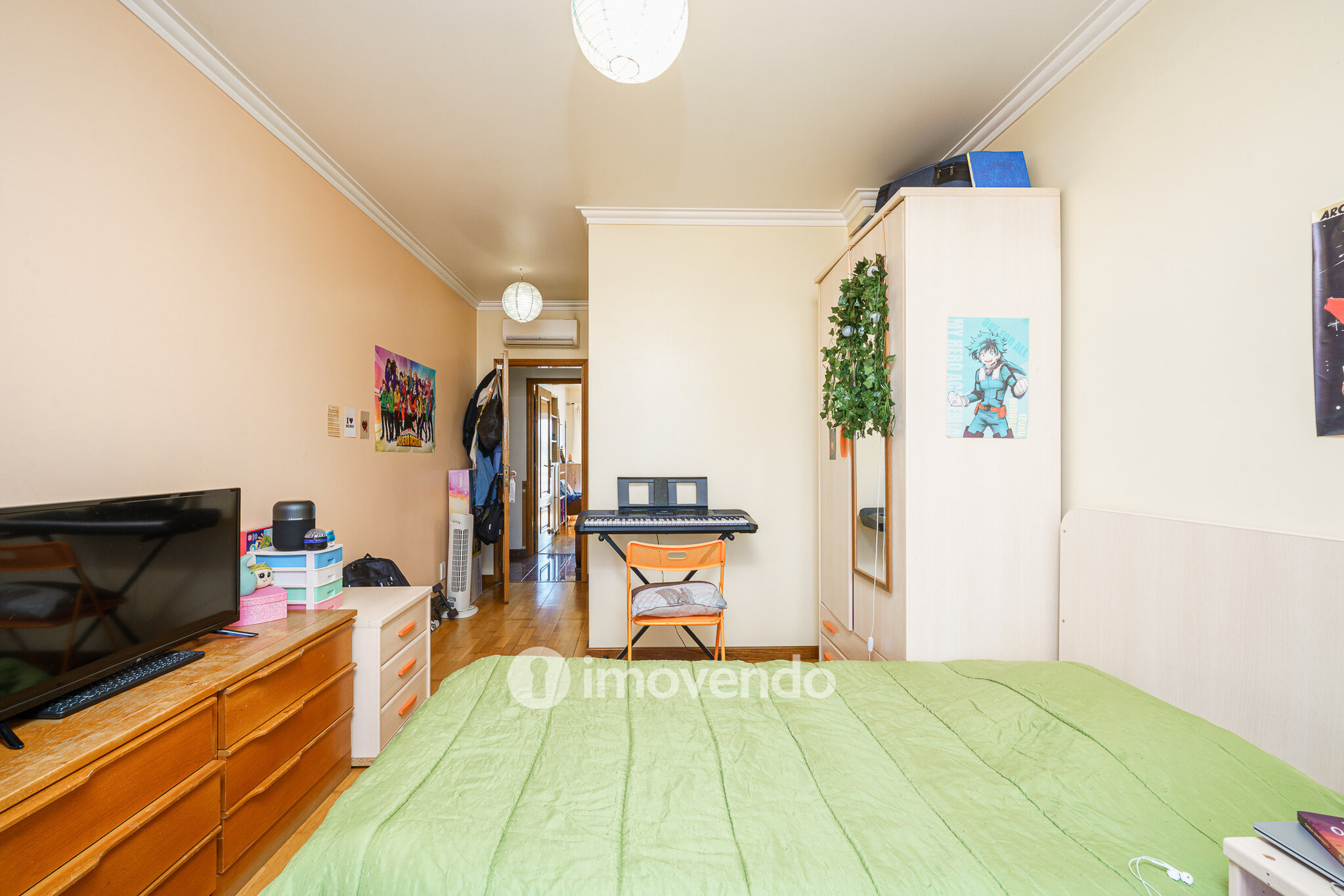 Moradia T3 com garagem e jardim, em Corroios