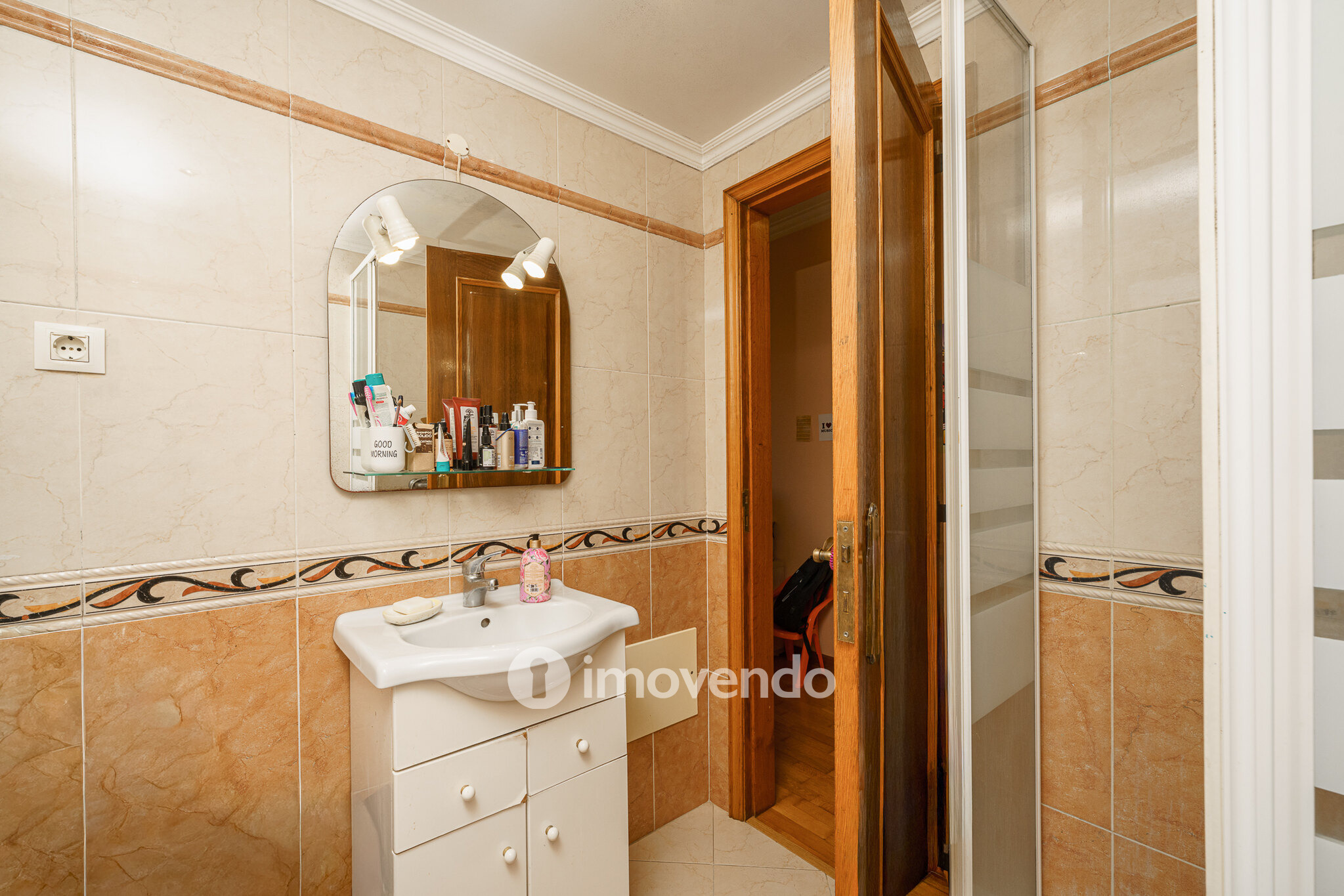 Moradia T3 com garagem e jardim, em Corroios