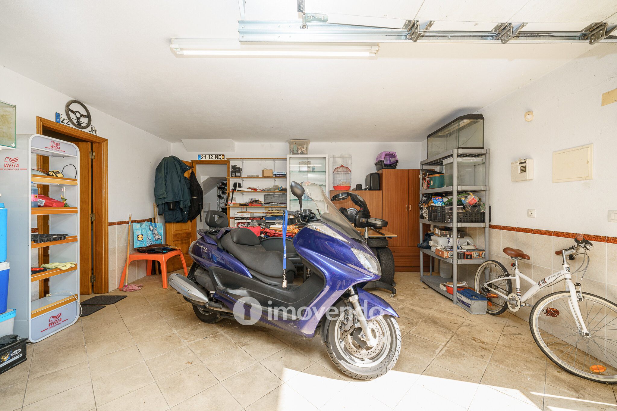 Moradia T3 com garagem e jardim, em Corroios