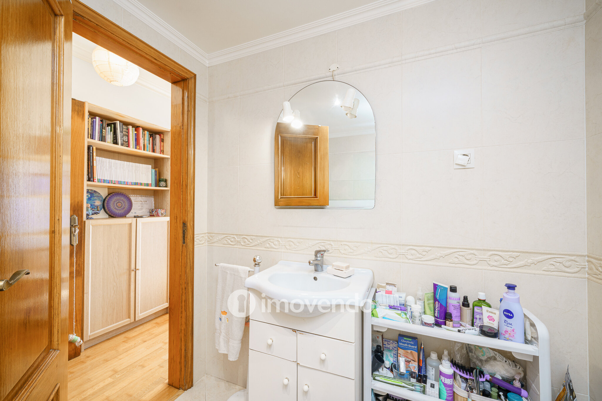 Moradia T3 com garagem e jardim, em Corroios