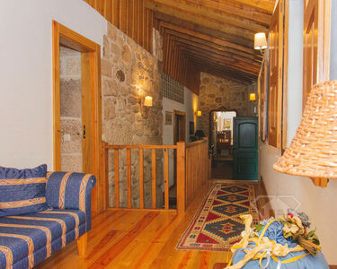 Moradia T3, com piscina, em Arcos de Valdevez