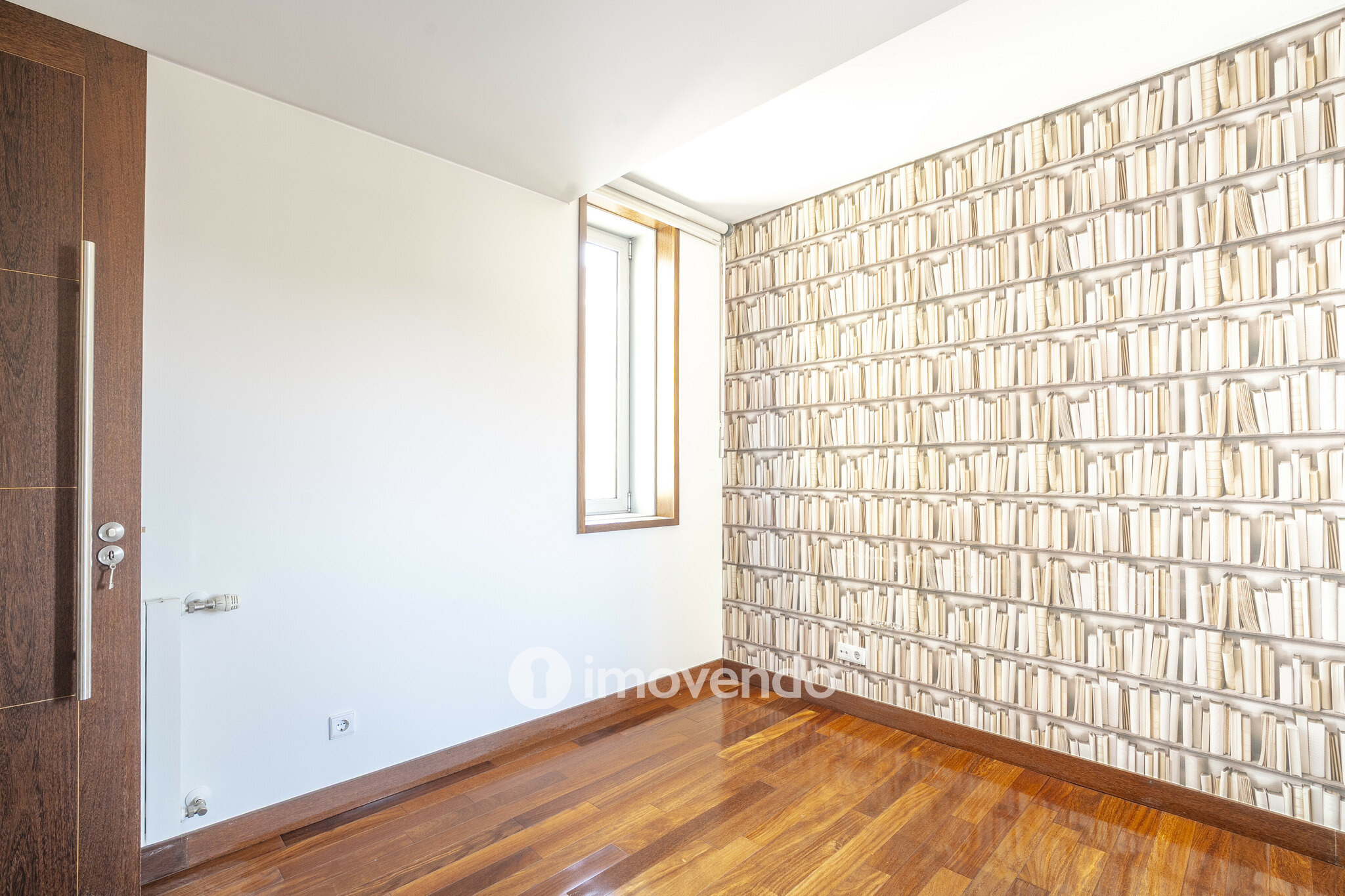 Apartamento T4, com vista rio e estacionamento, em Vila Nova de Gaia