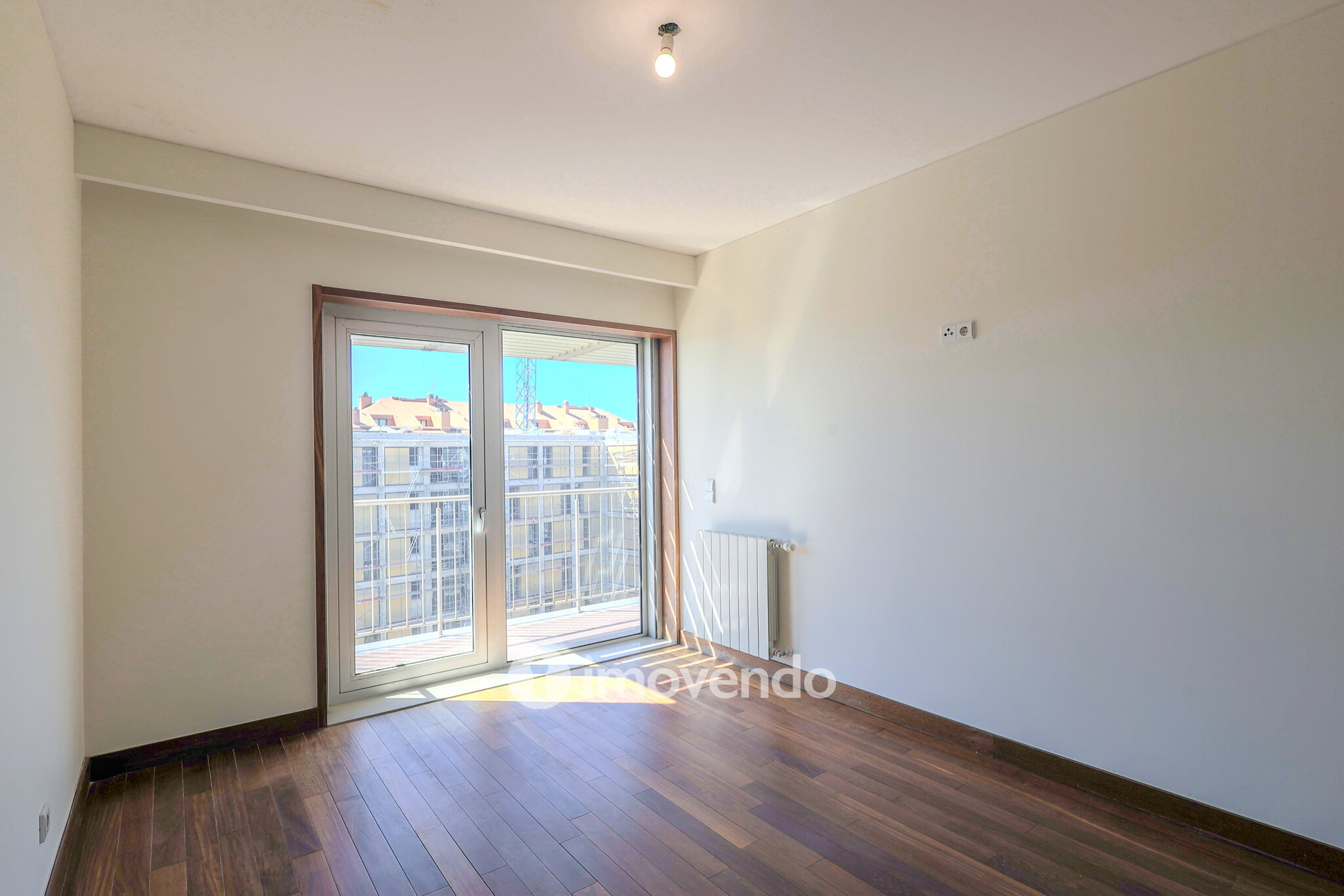 Apartamento T4, com vista rio e estacionamento, em Vila Nova de Gaia