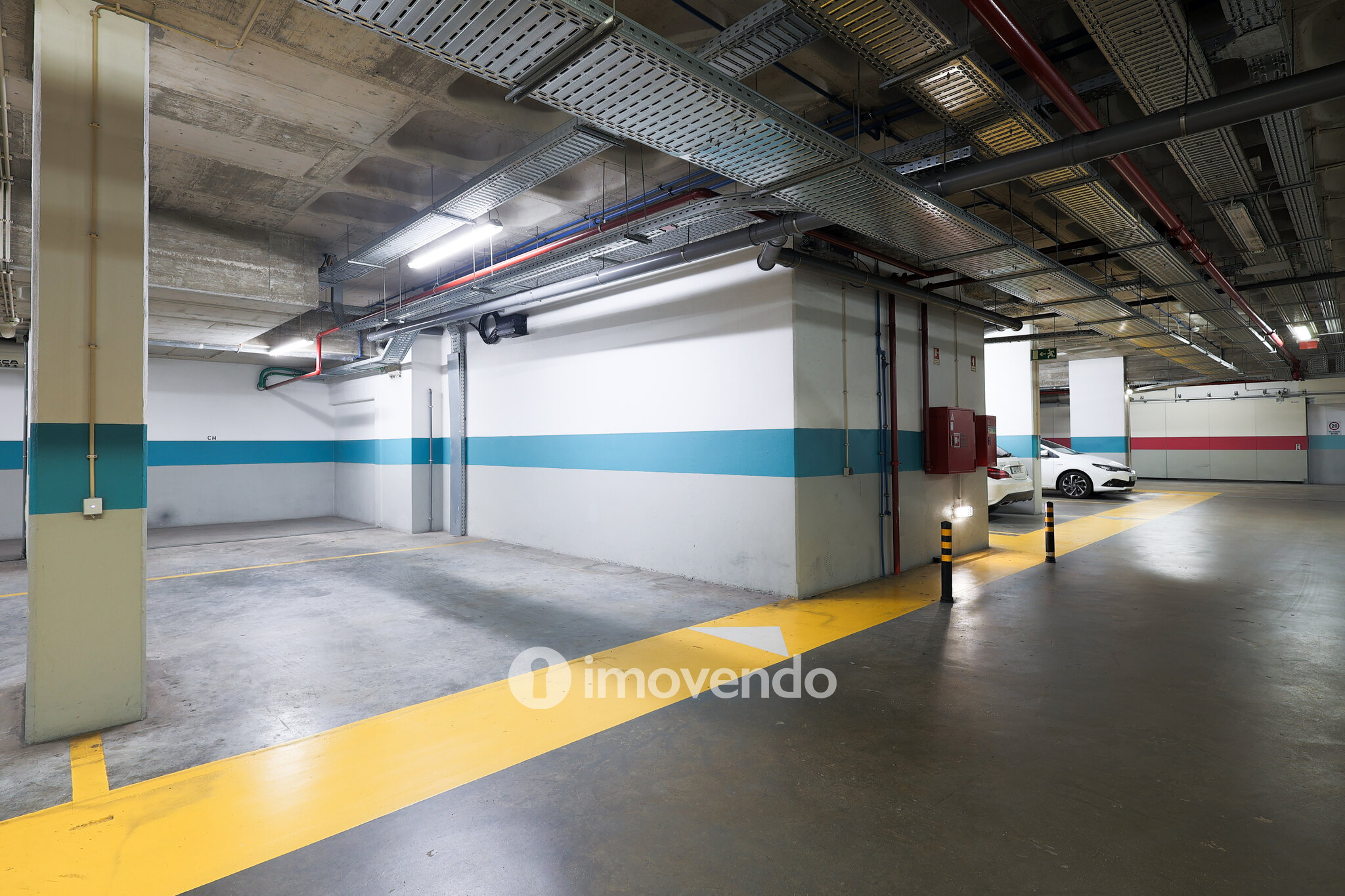 Apartamento T4, com vista rio e estacionamento, em Vila Nova de Gaia