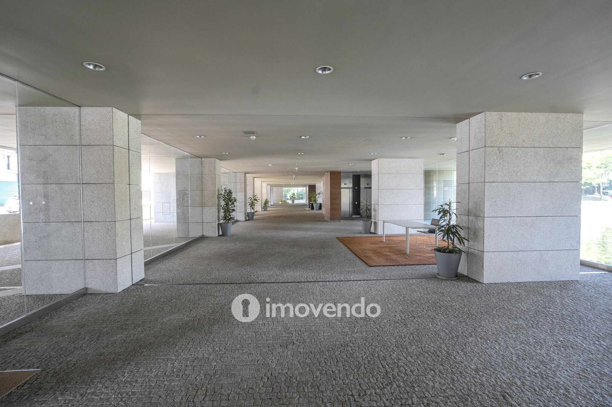 Apartamento T4, com vista rio e estacionamento, em Vila Nova de Gaia