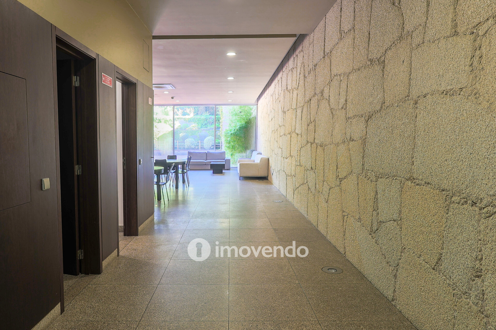 Apartamento T4, com vista rio e estacionamento, em Vila Nova de Gaia