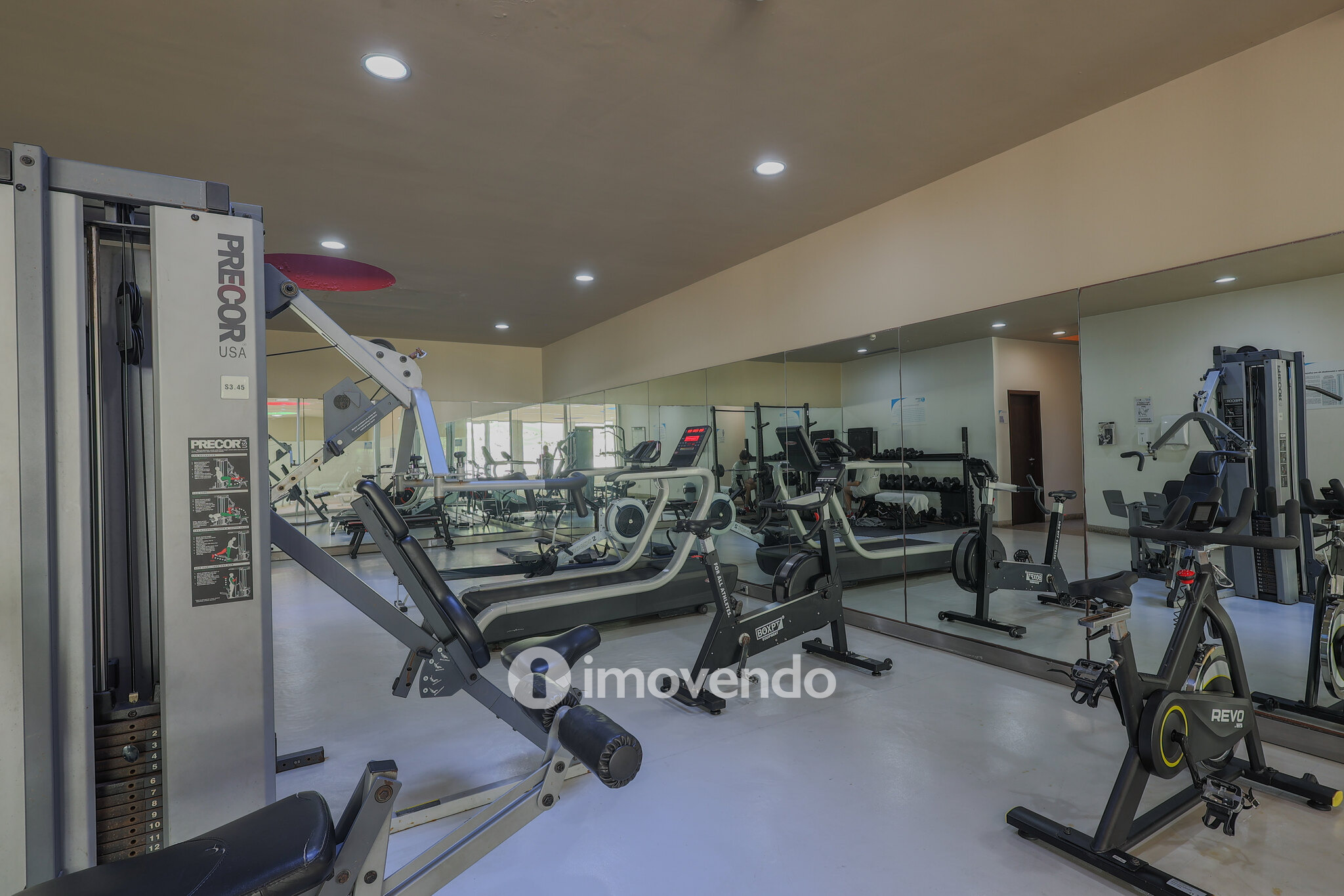 Apartamento T4, com vista rio e estacionamento, em Vila Nova de Gaia