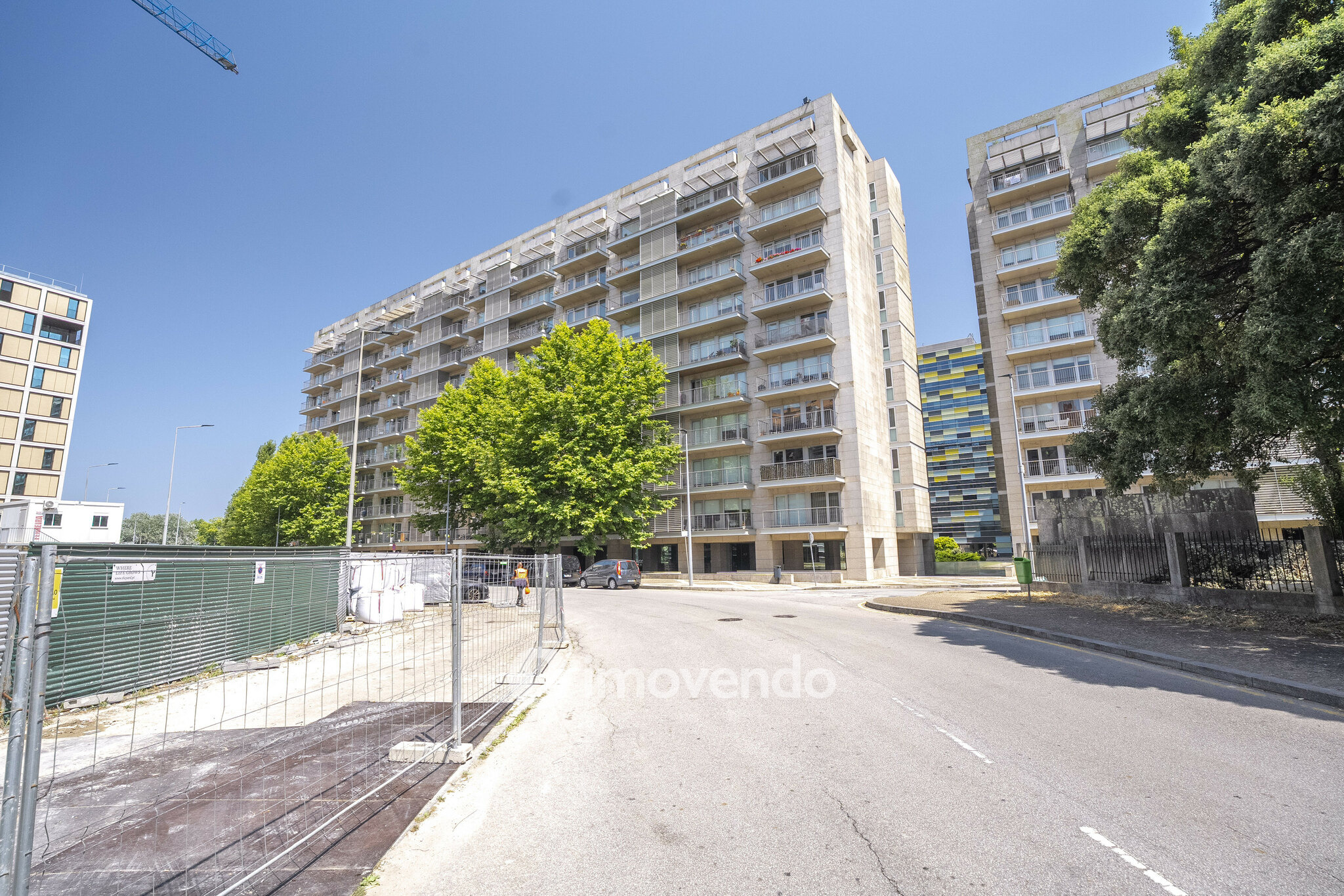 Apartamento T4, com vista rio e estacionamento, em Vila Nova de Gaia