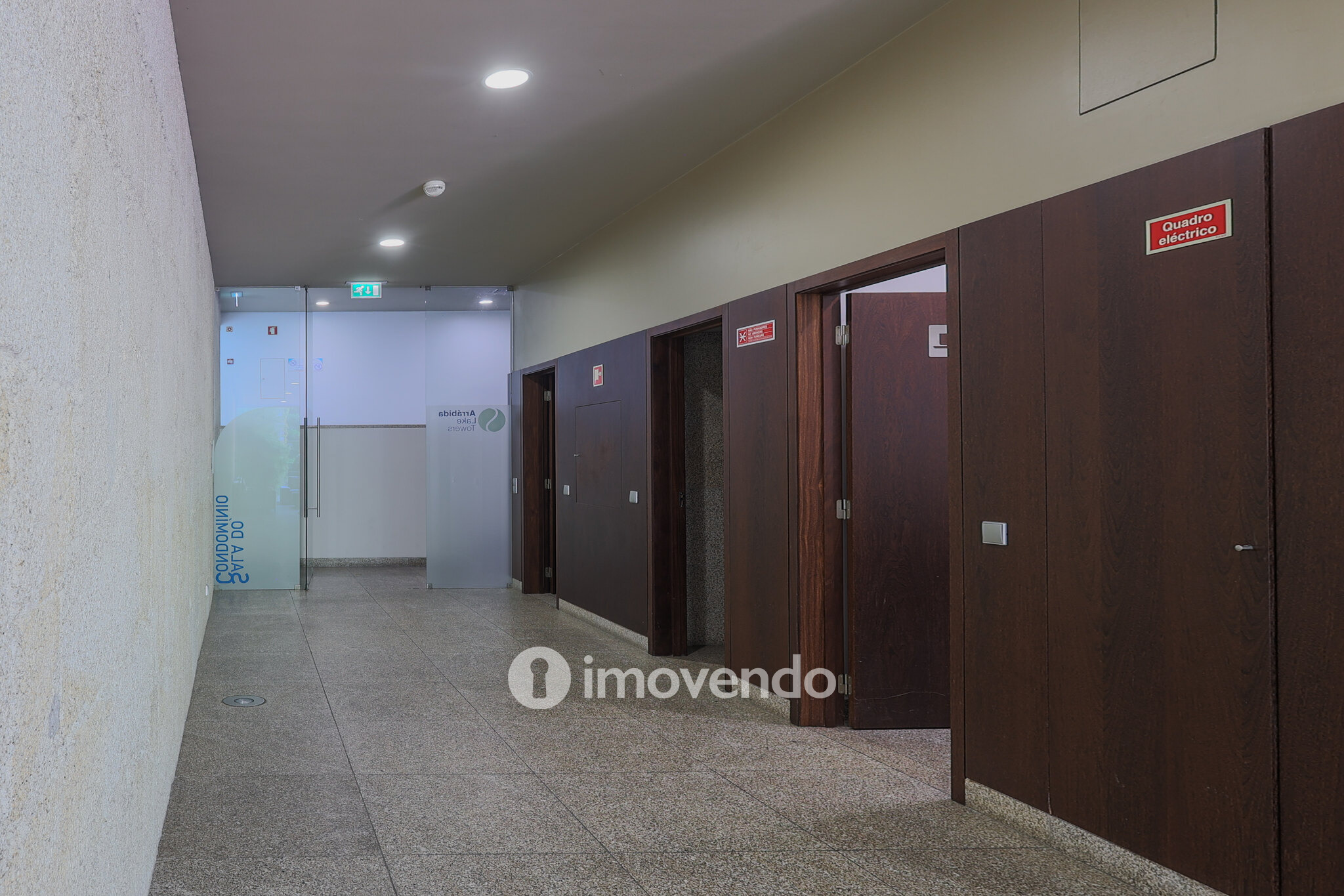 Apartamento T4, com vista rio e estacionamento, em Vila Nova de Gaia