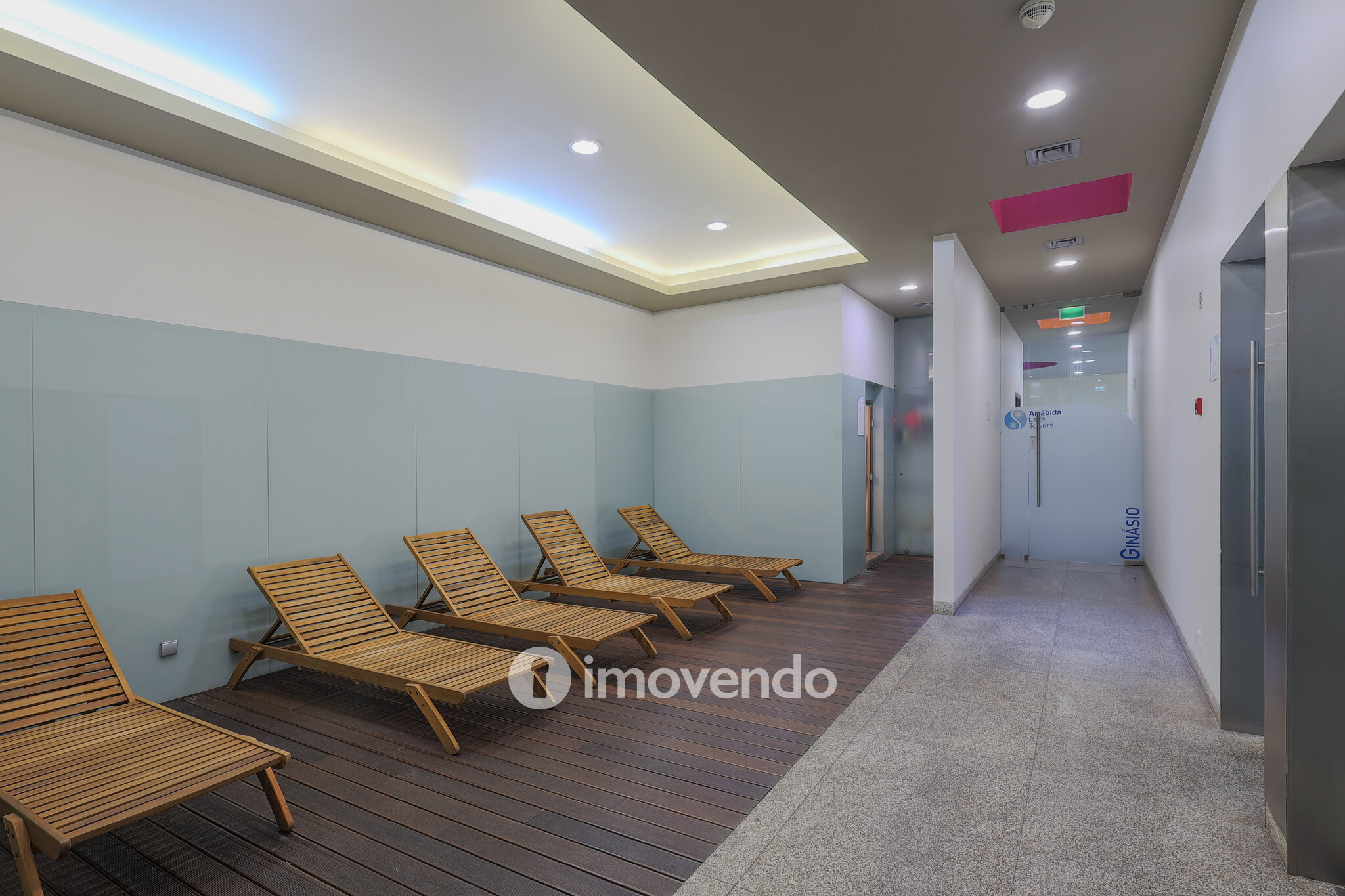 Apartamento T4, com vista rio e estacionamento, em Vila Nova de Gaia