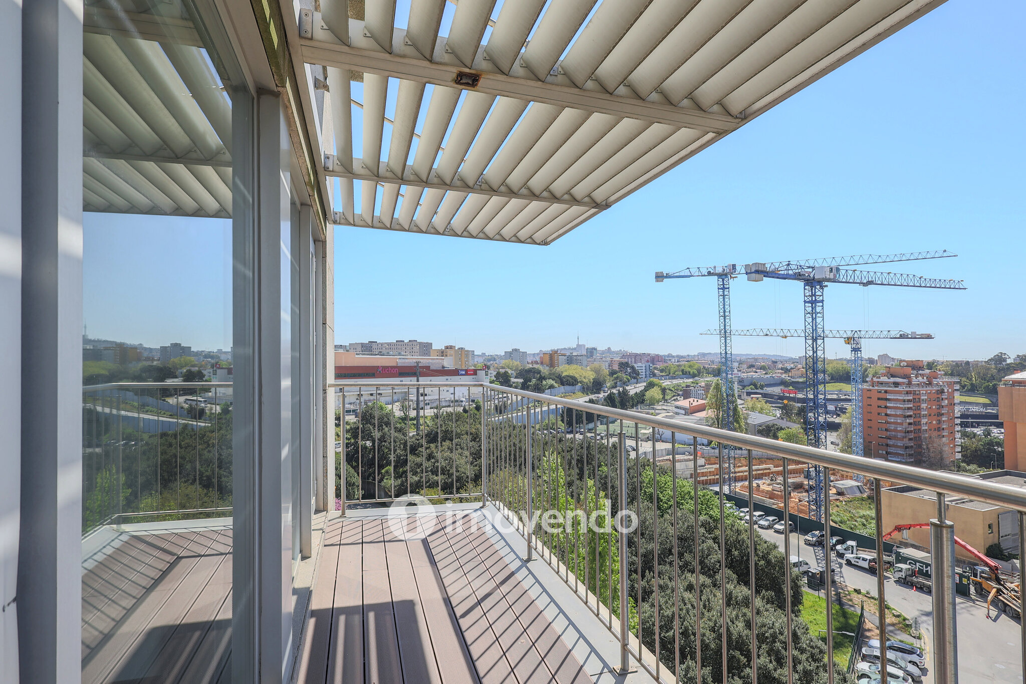 Apartamento T4, com vista rio e estacionamento, em Vila Nova de Gaia