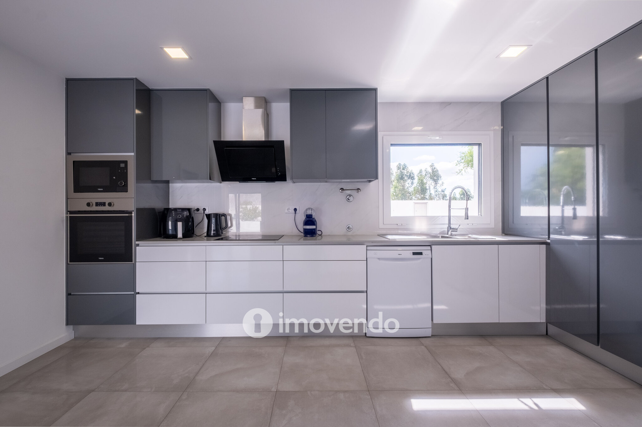 Moradia 4 moderna e exclusiva, com garagem, em Cernache, Coimbra