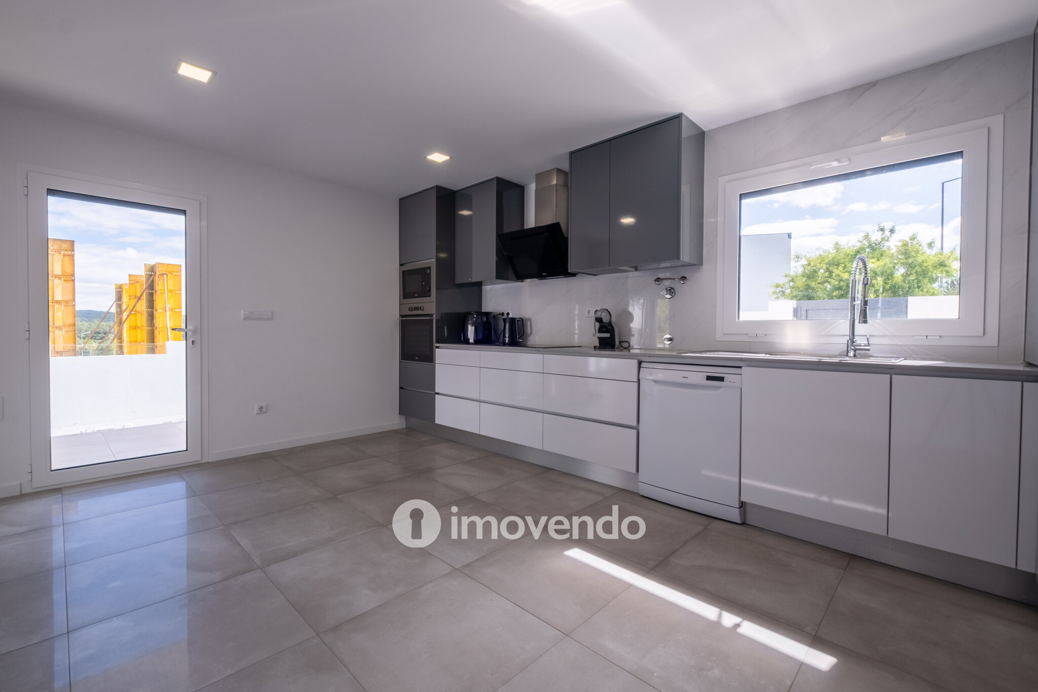 Moradia 4 moderna e exclusiva, com garagem, em Cernache, Coimbra