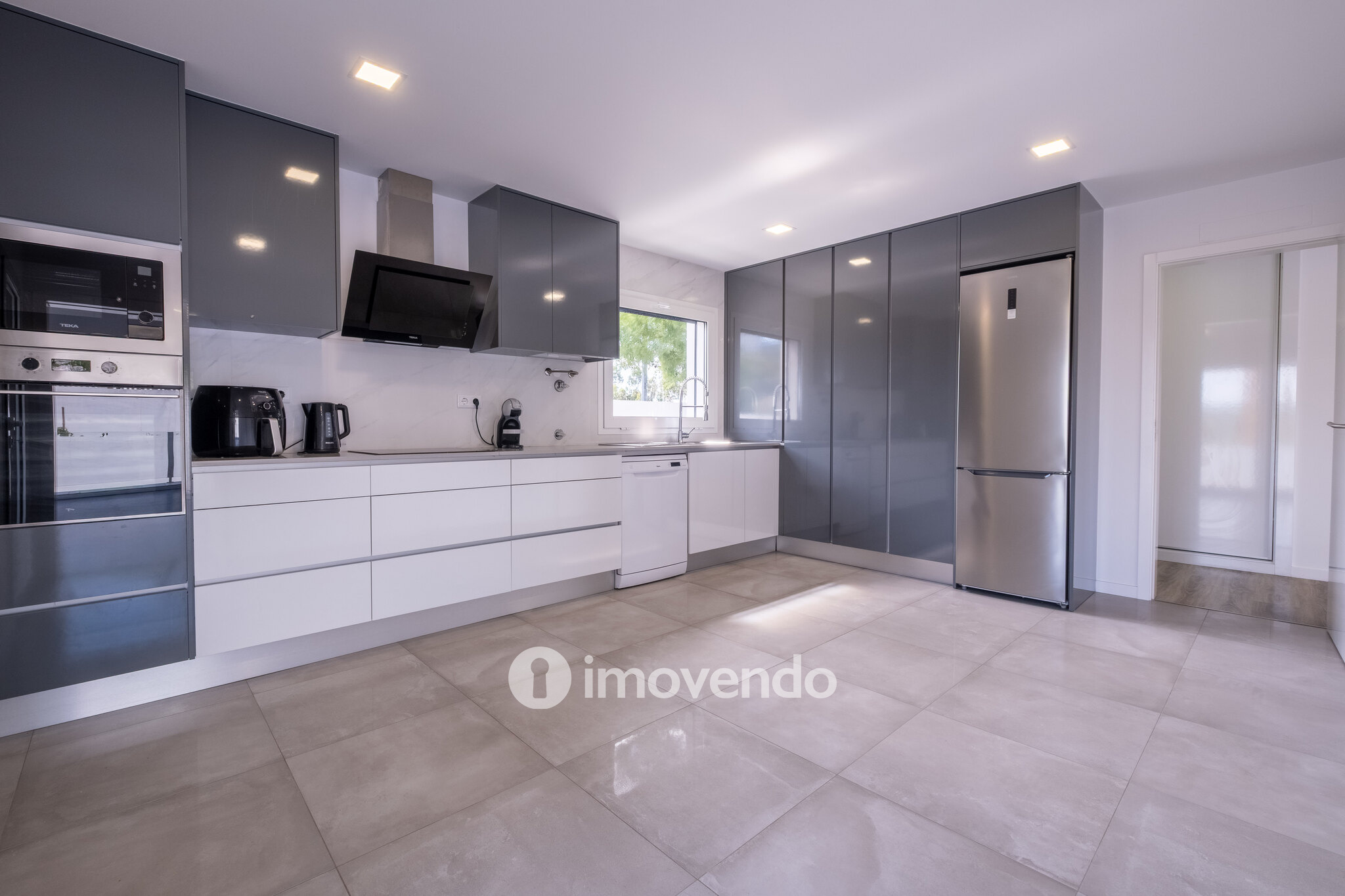 Moradia 4 moderna e exclusiva, com garagem, em Cernache, Coimbra