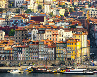 Apartamento T0, remodelado, equipado e mobilado, no coração do Porto