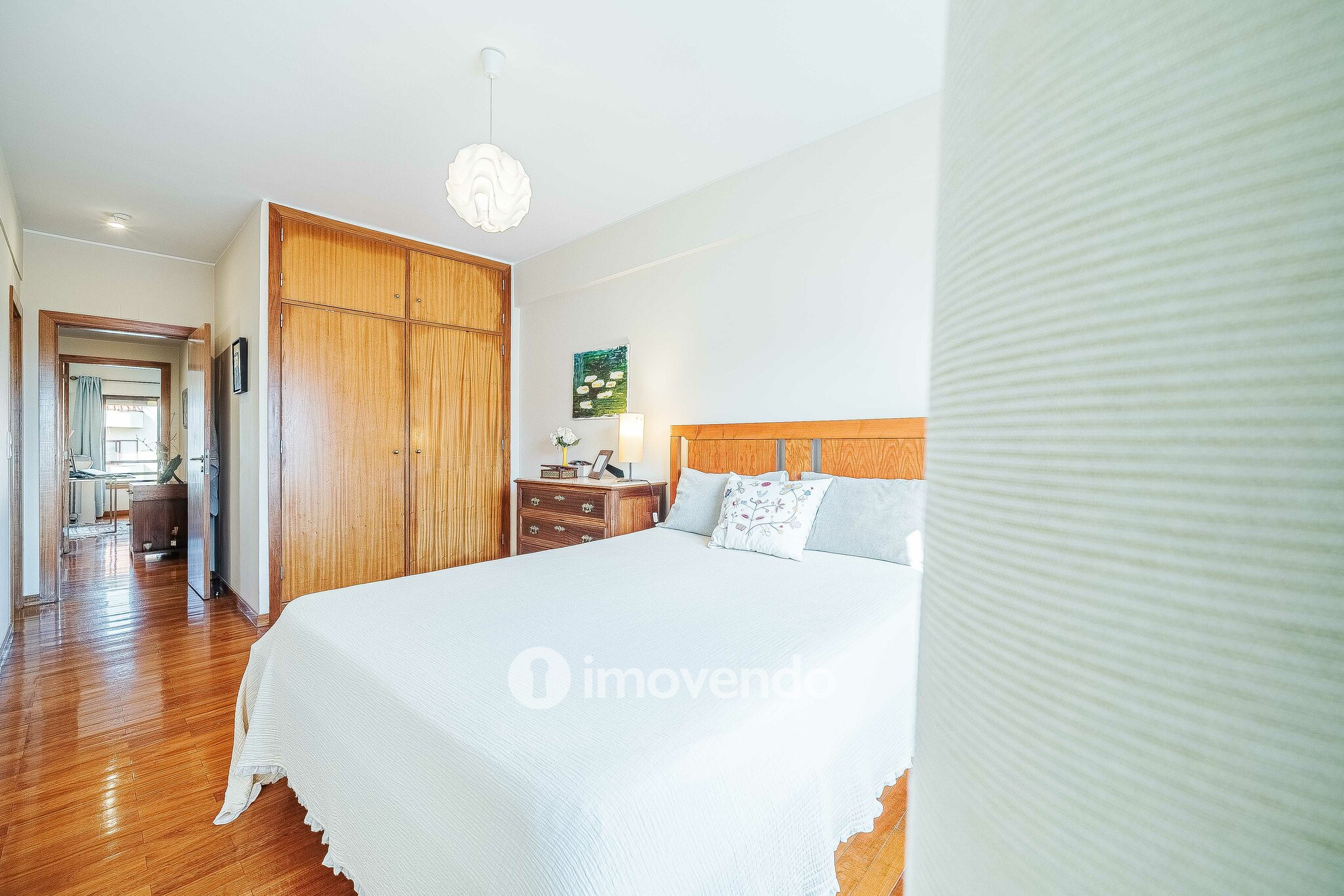 Apartamento T3, com garagem e arrecadação, na Ramada
